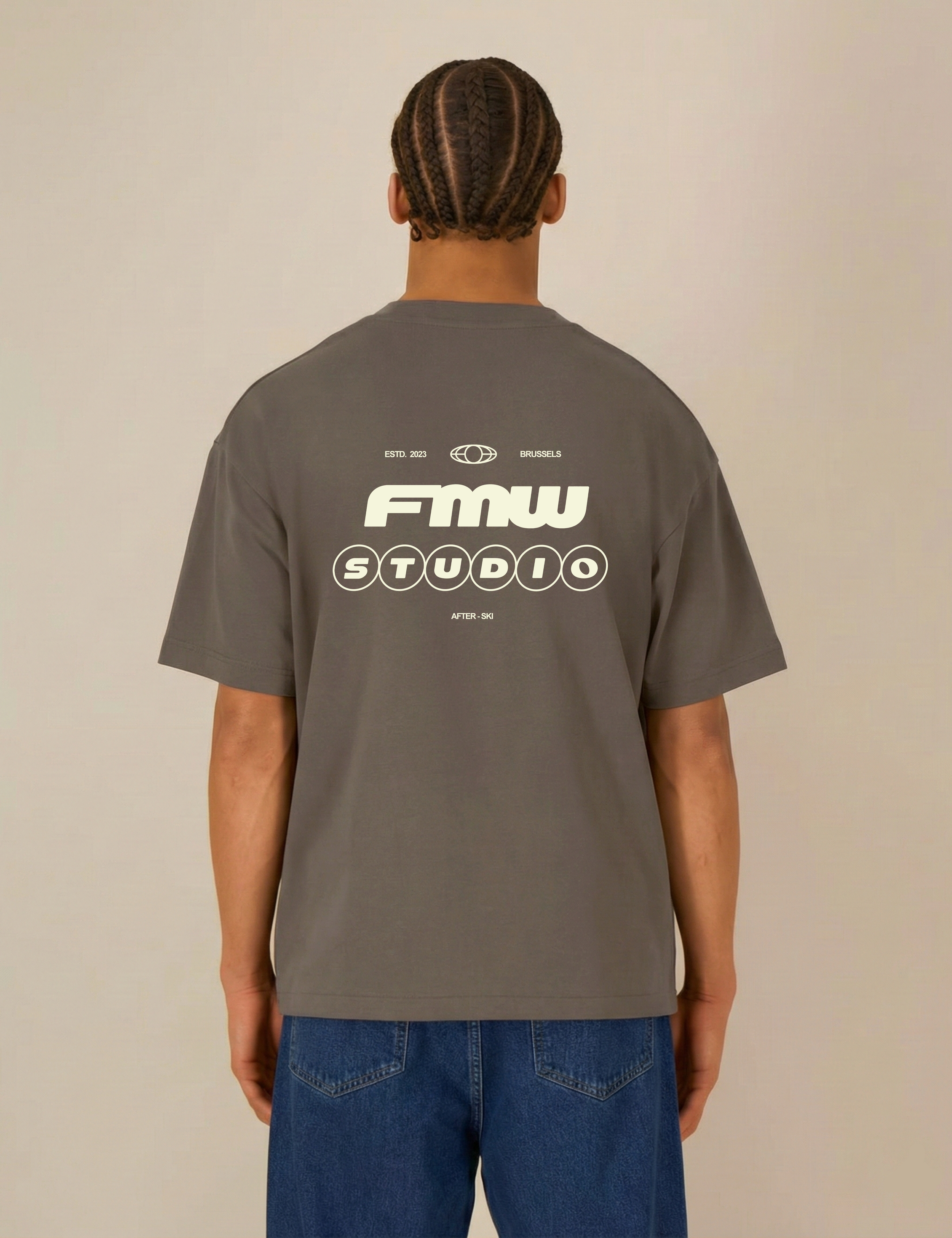 TeeStudioArriereBrunSimple.png
