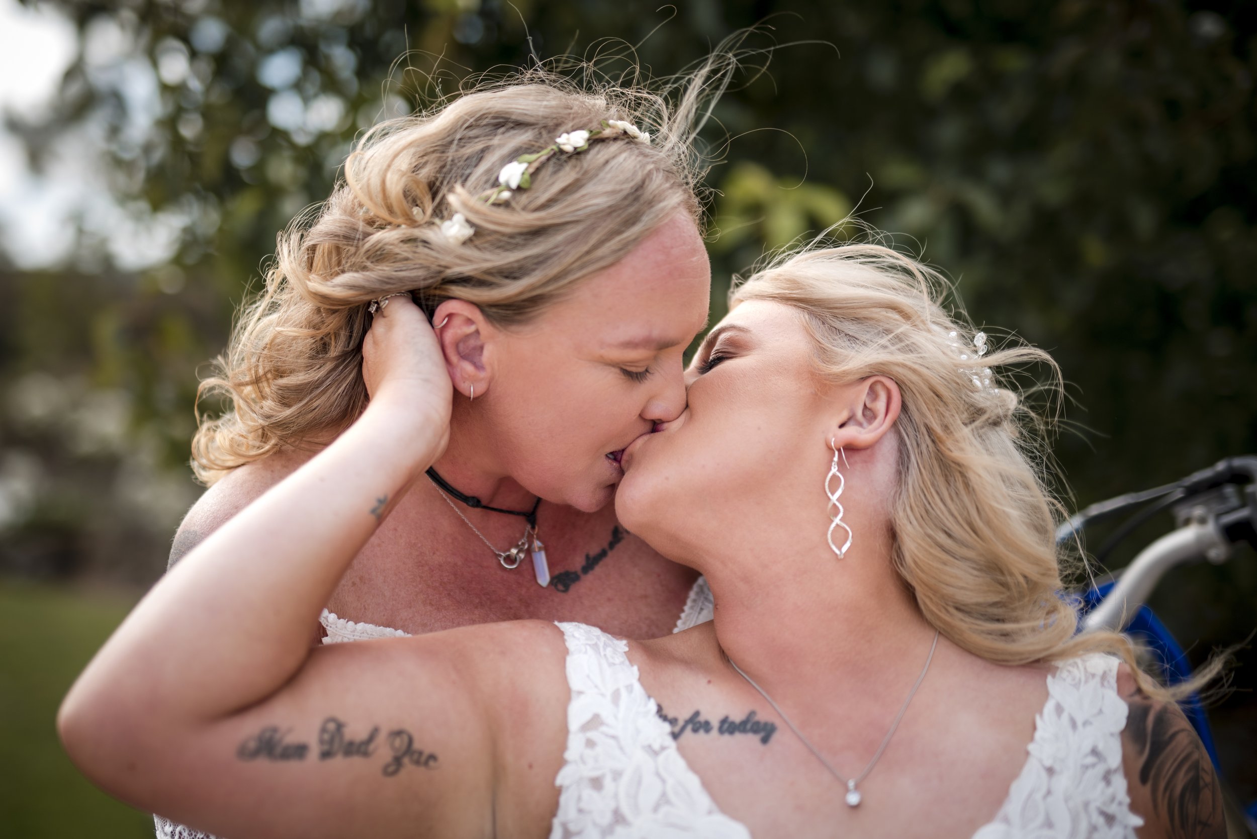 Elysha & Renae (469).JPG