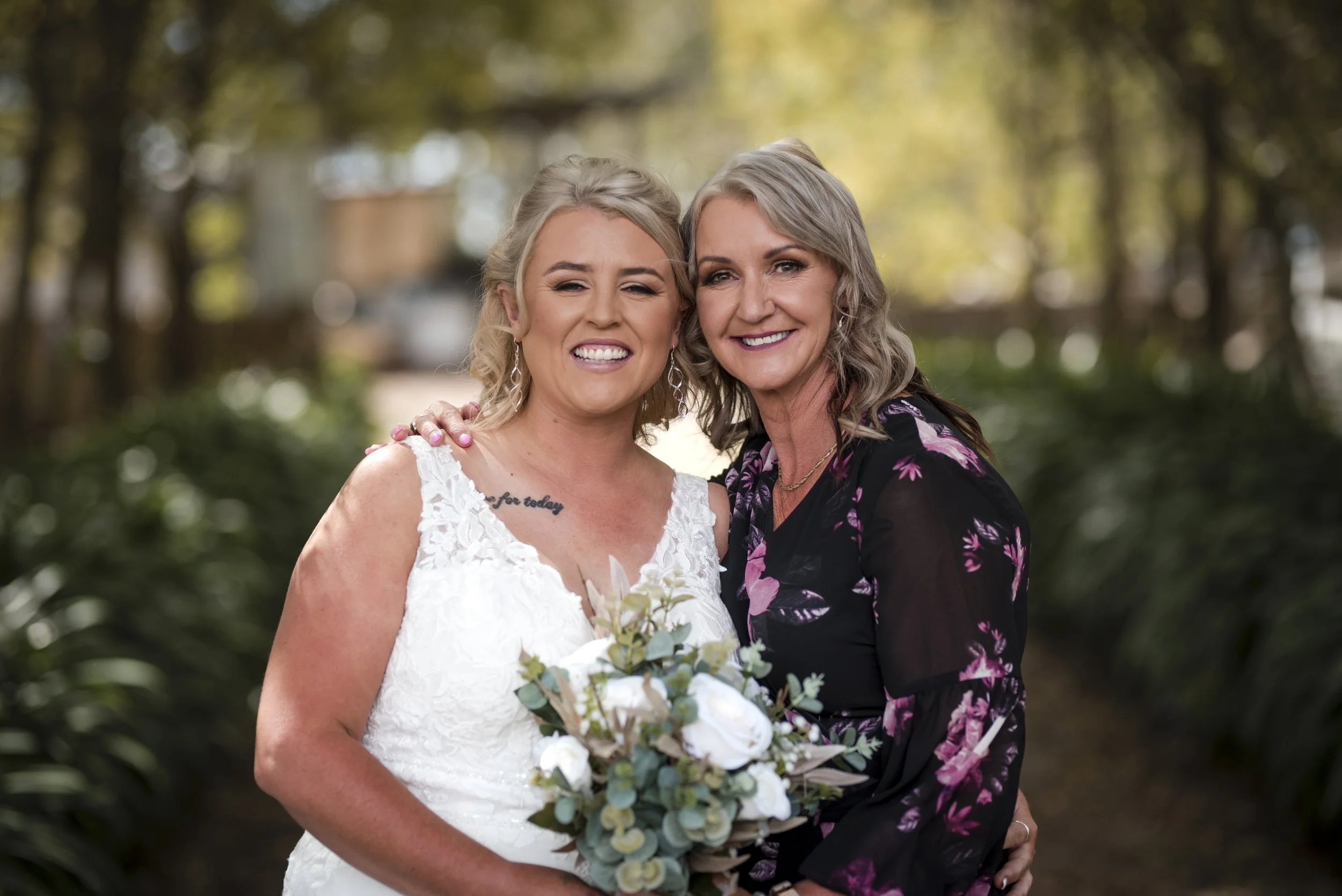 Elysha & Renae (203).JPG