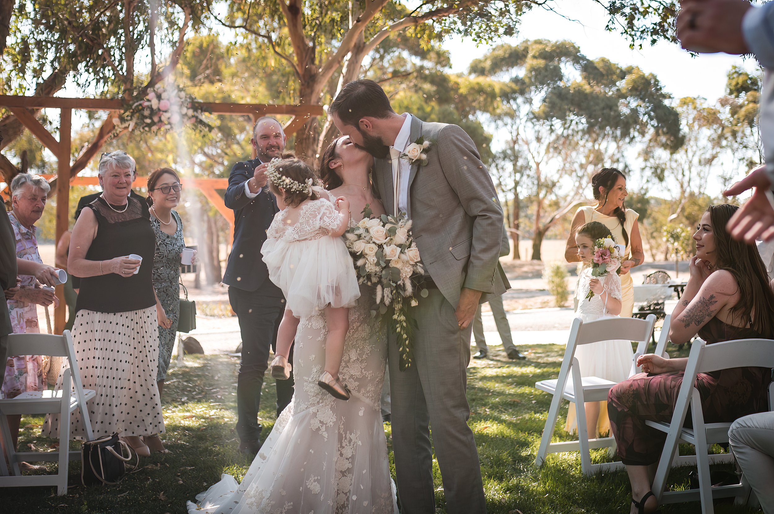 BALLARAT WEDDING PHOTOGRAPHER16.jpg