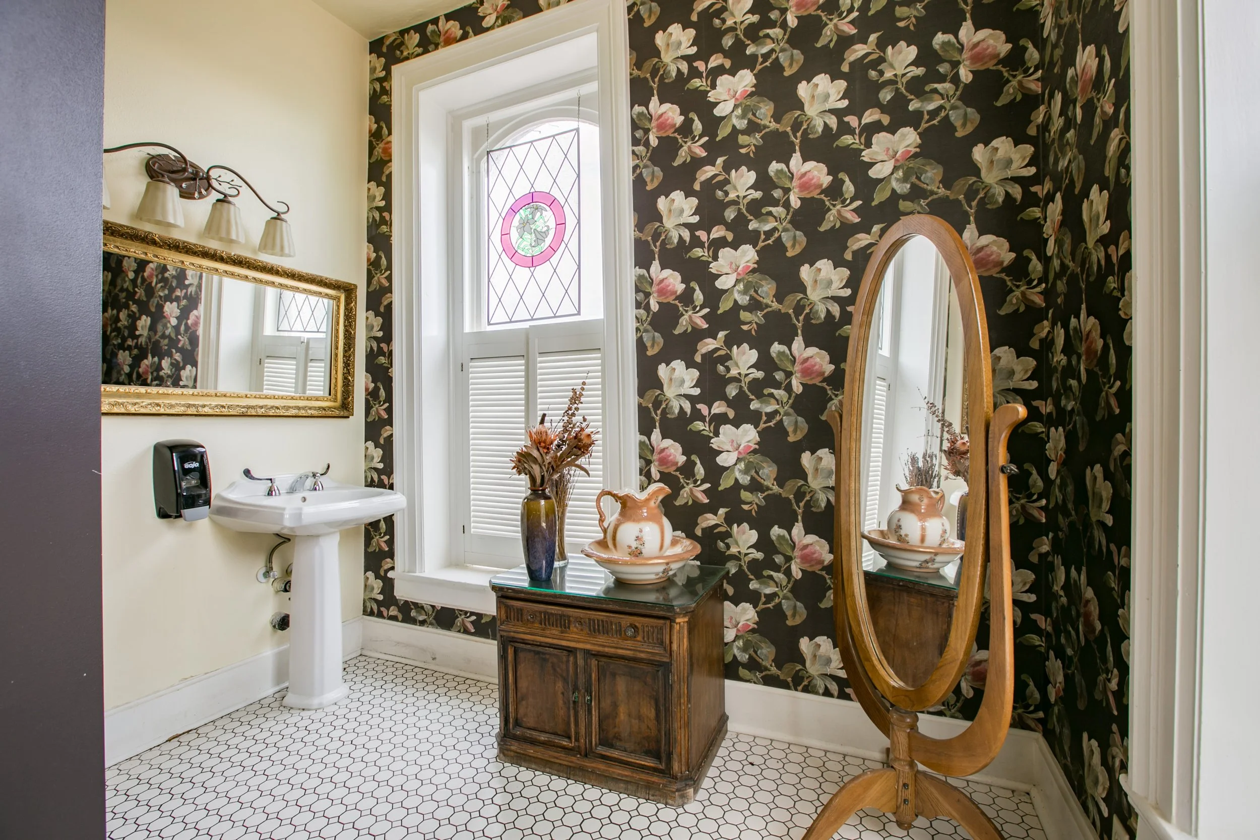 FOTOVAN.com_110 West Main Street (058).jpg