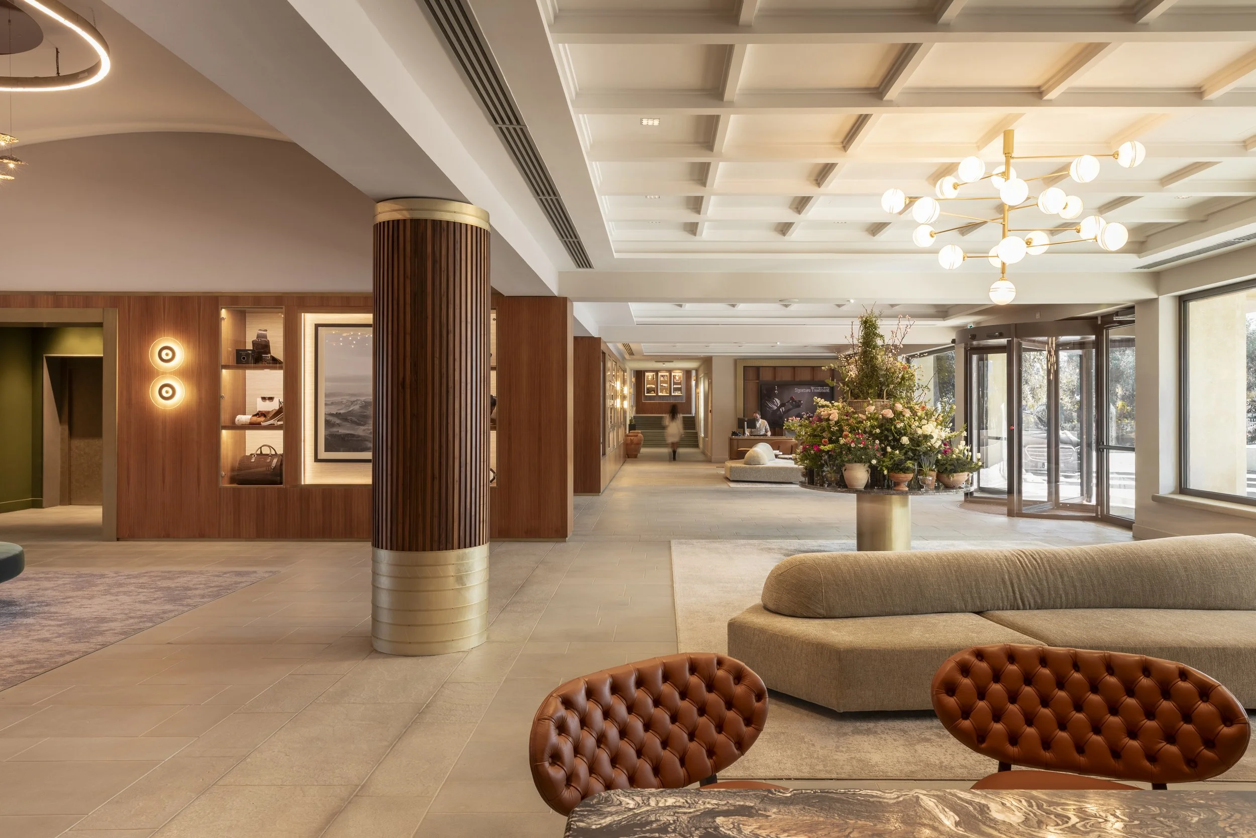 Lobby (10).jpg