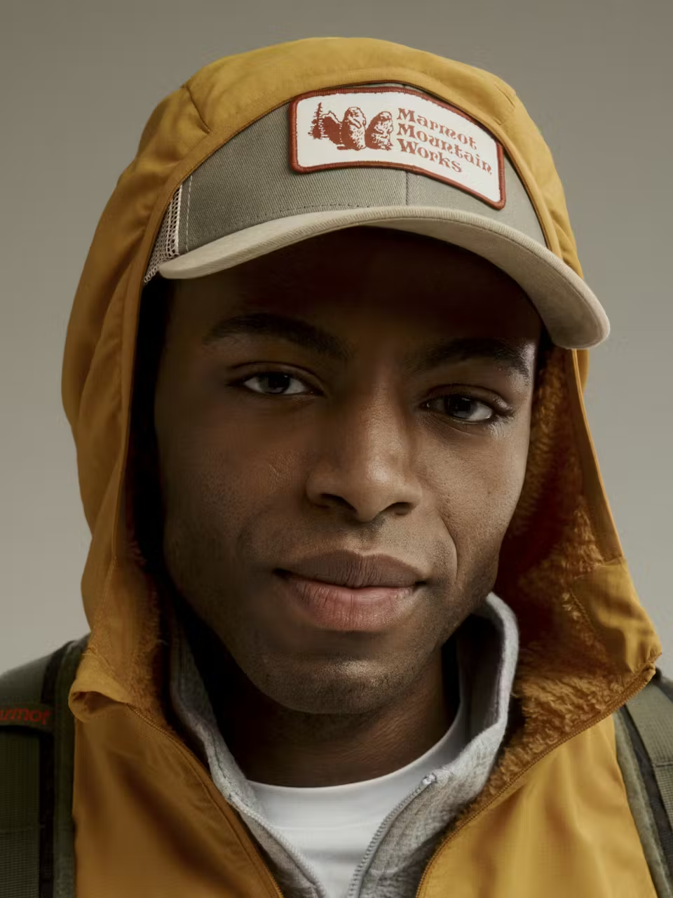 hat Gold and red.png