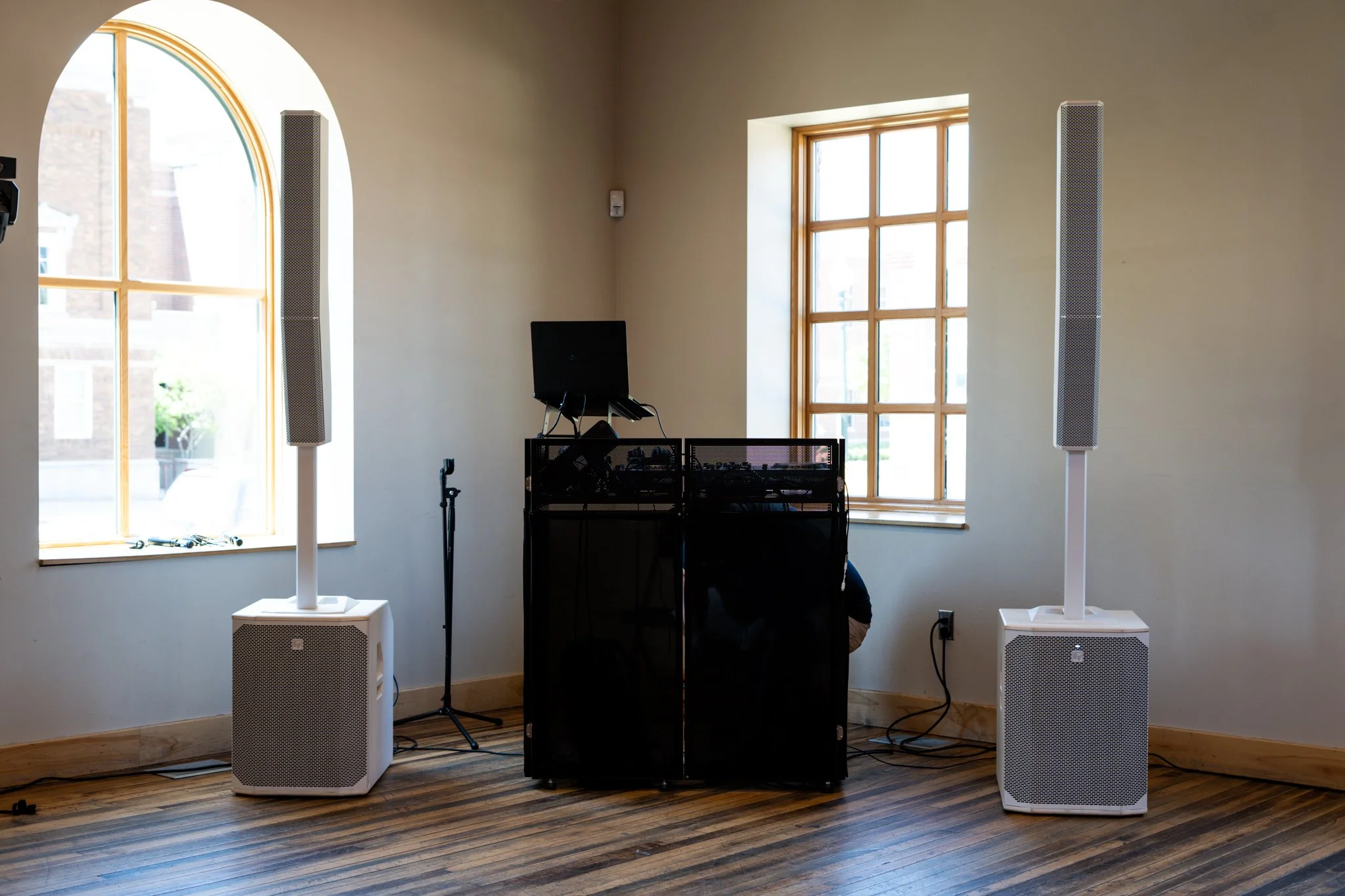 Wedding DJ Setup at Mosaic Sioux Falls: Behind the Scenes of a Downtown Wedding