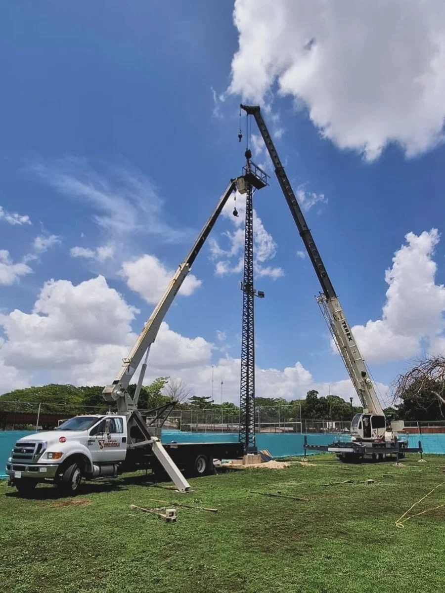 En cada una de nuestras maniobras aplicamos la experiencia, la t&eacute;cnica y la capacidad que durante 25 a&ntilde;os nos han convertido en un aliado estrat&eacute;gico para la construcci&oacute;n industrial en el sureste. 🏗️ 

Con gr&uacute;as de