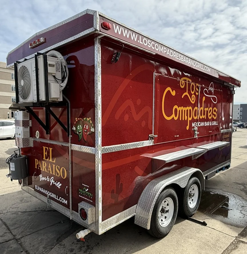 los compadres trailer.jpg