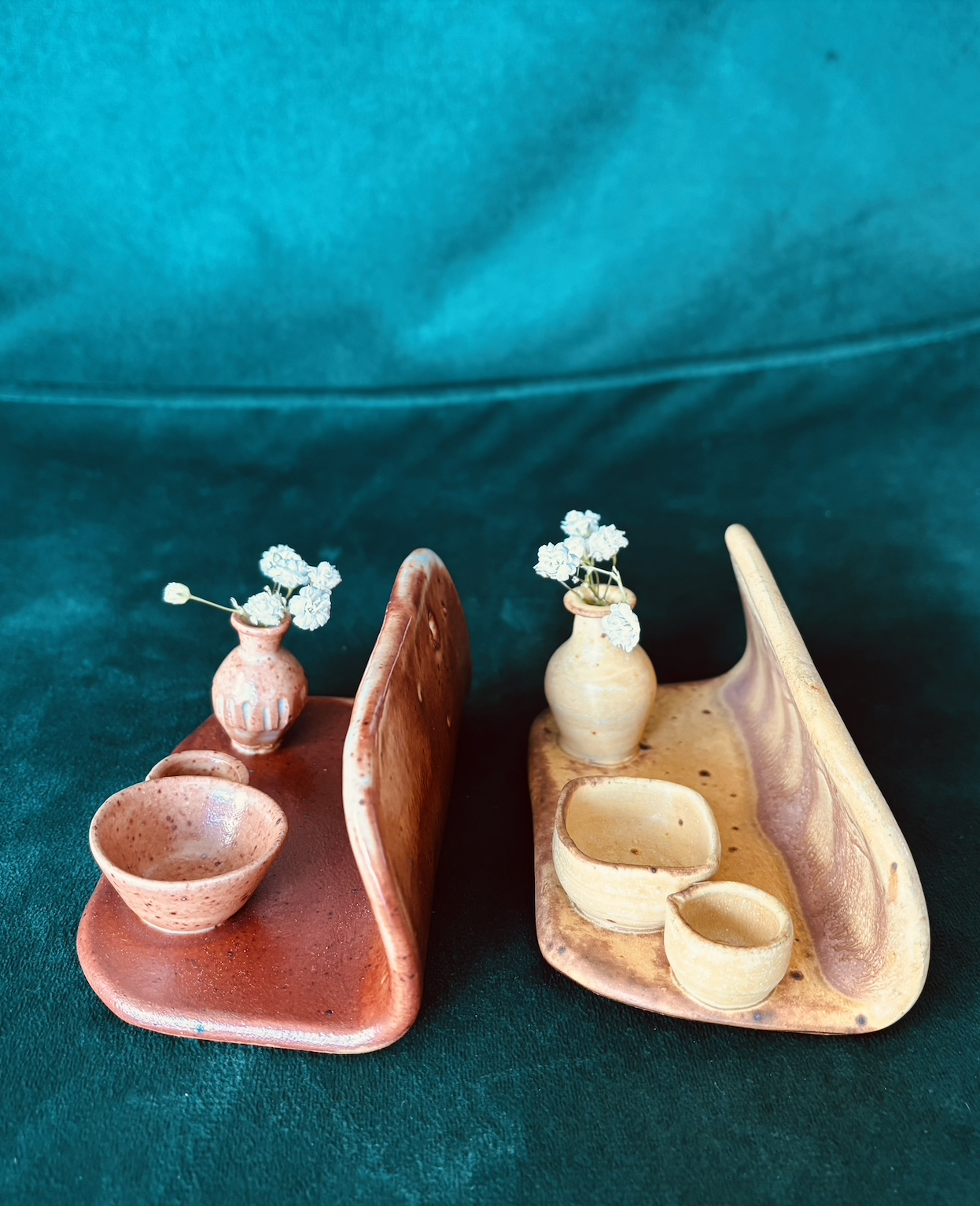 handmade-ceramic-business-card-holder-floral-elements-two-tone.png