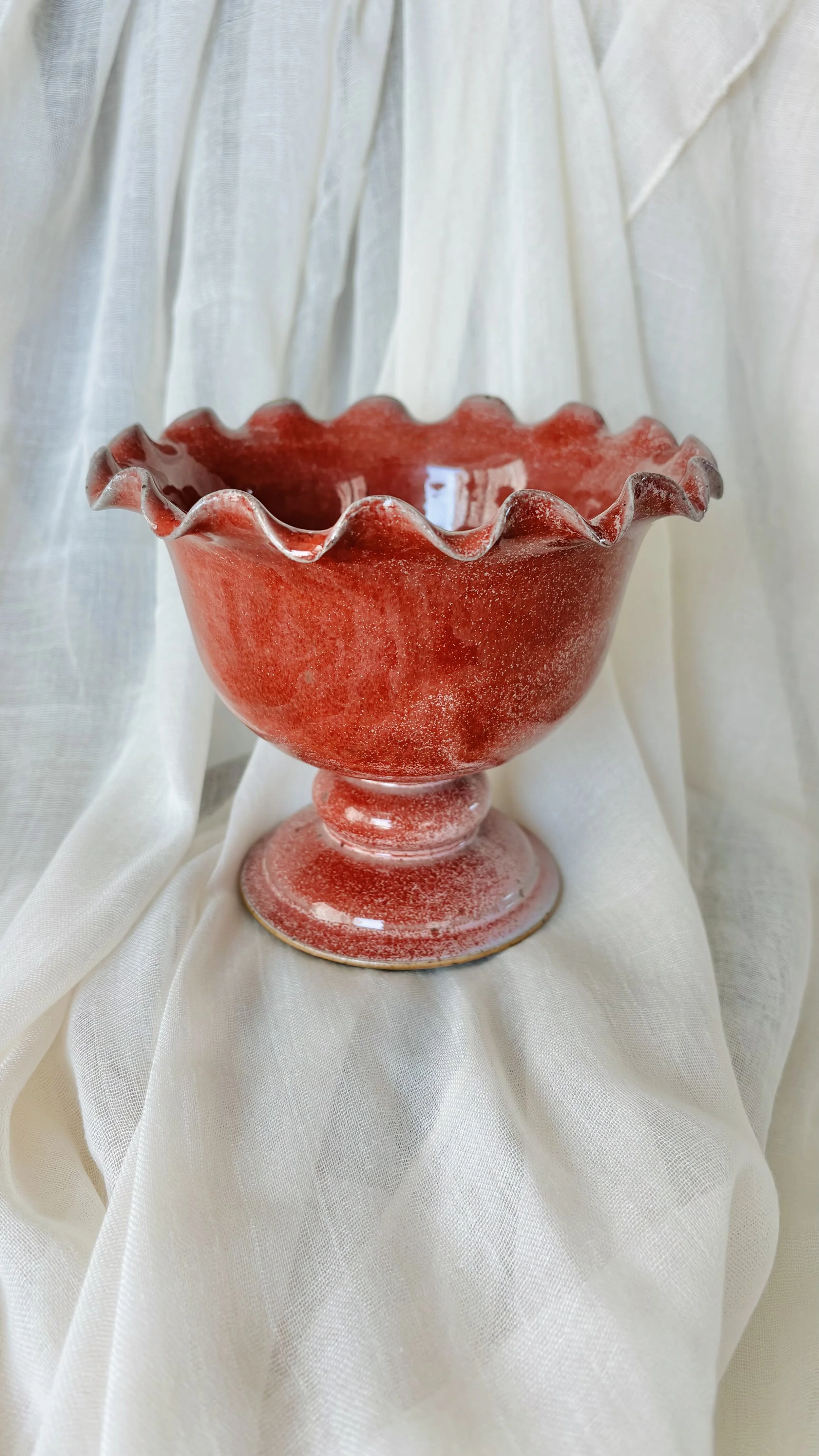 pooterie-handmade-ceramic-ice-cream-sundae-bowl-strawberry.jpg