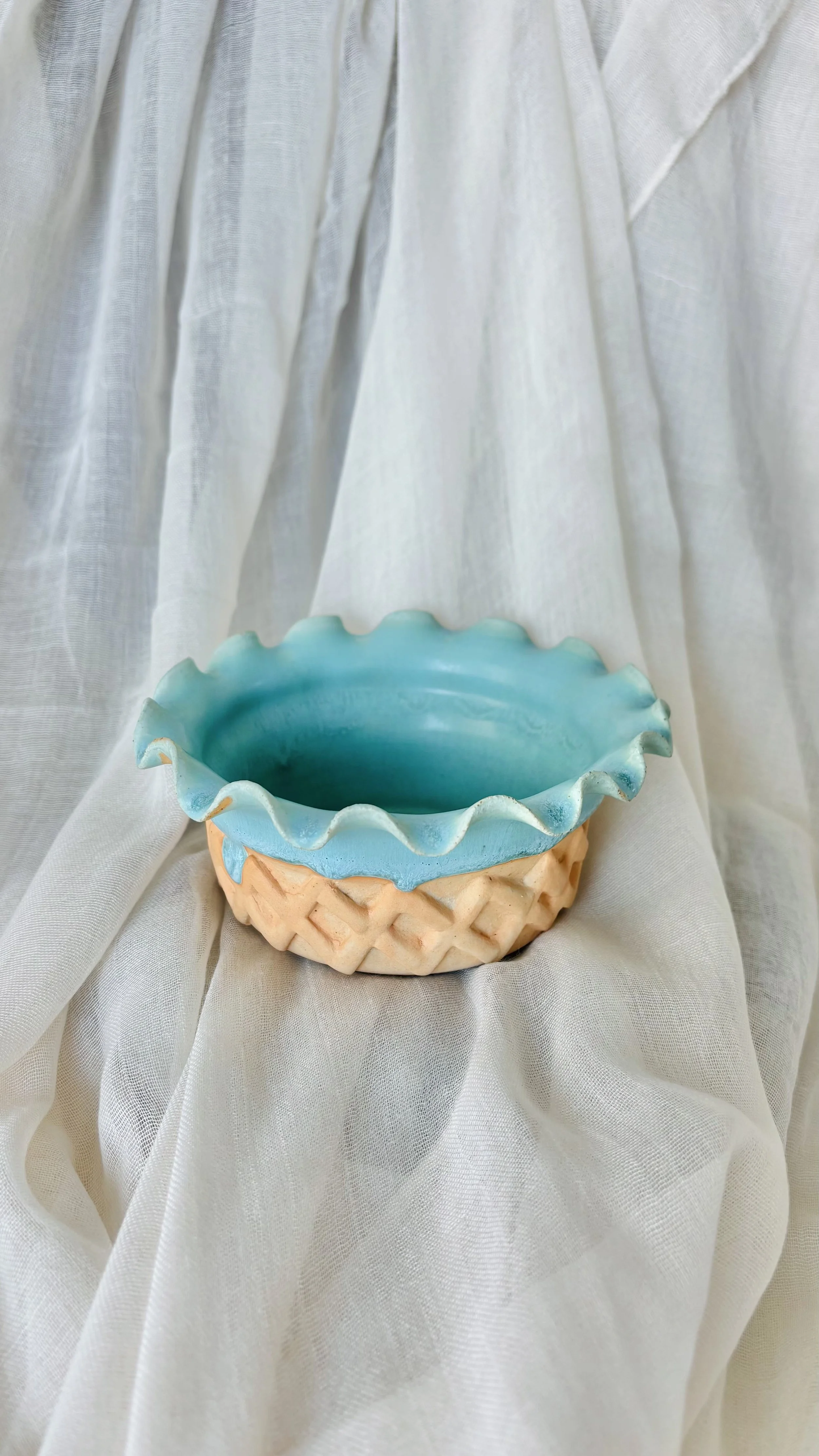 pooterie-ice-cream-bowl-waffle-cup-mint-02.jpg (Copy)