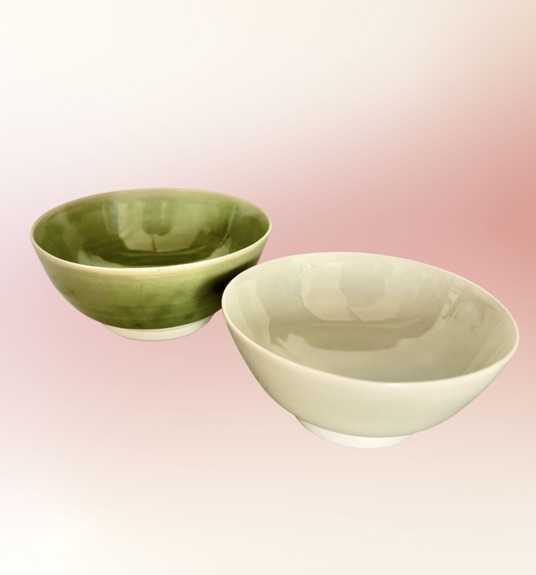 custom-ceramic-bowls-minimalist-glaze-pooterie-studio.png