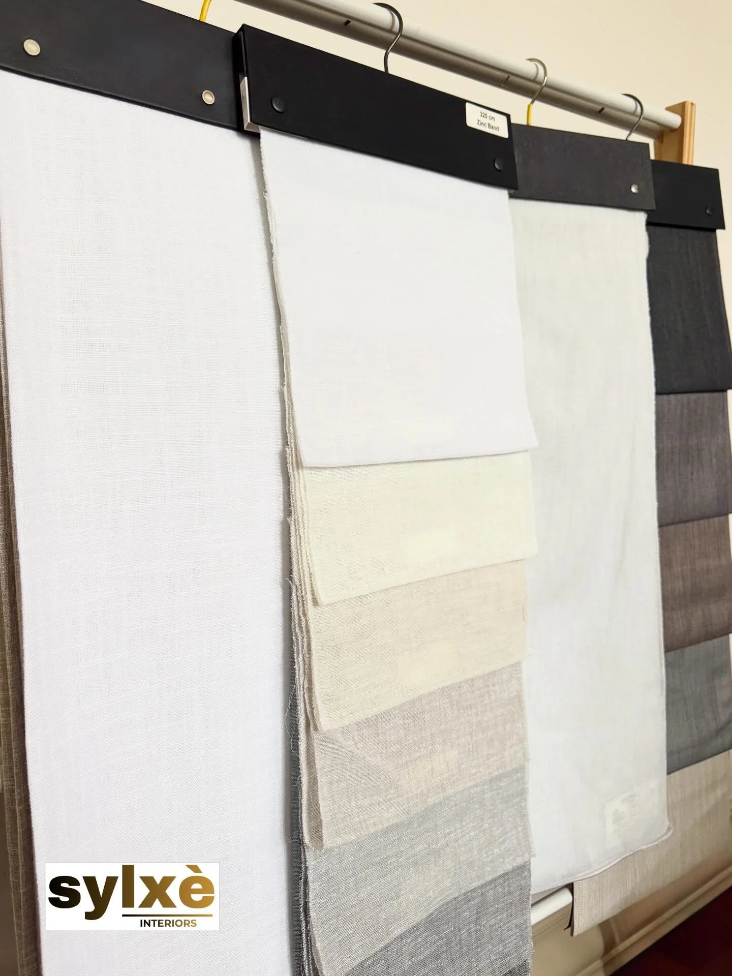 Choices are limitless @sylxe_interiors. 

Click the link in our bio to schedule your free on-site consultation. 

www.sylxeinteriors.com.au

#curtaindesign #curtainsmelbourne #fabricselection #melbournehomebuilder #melbournehomedesign