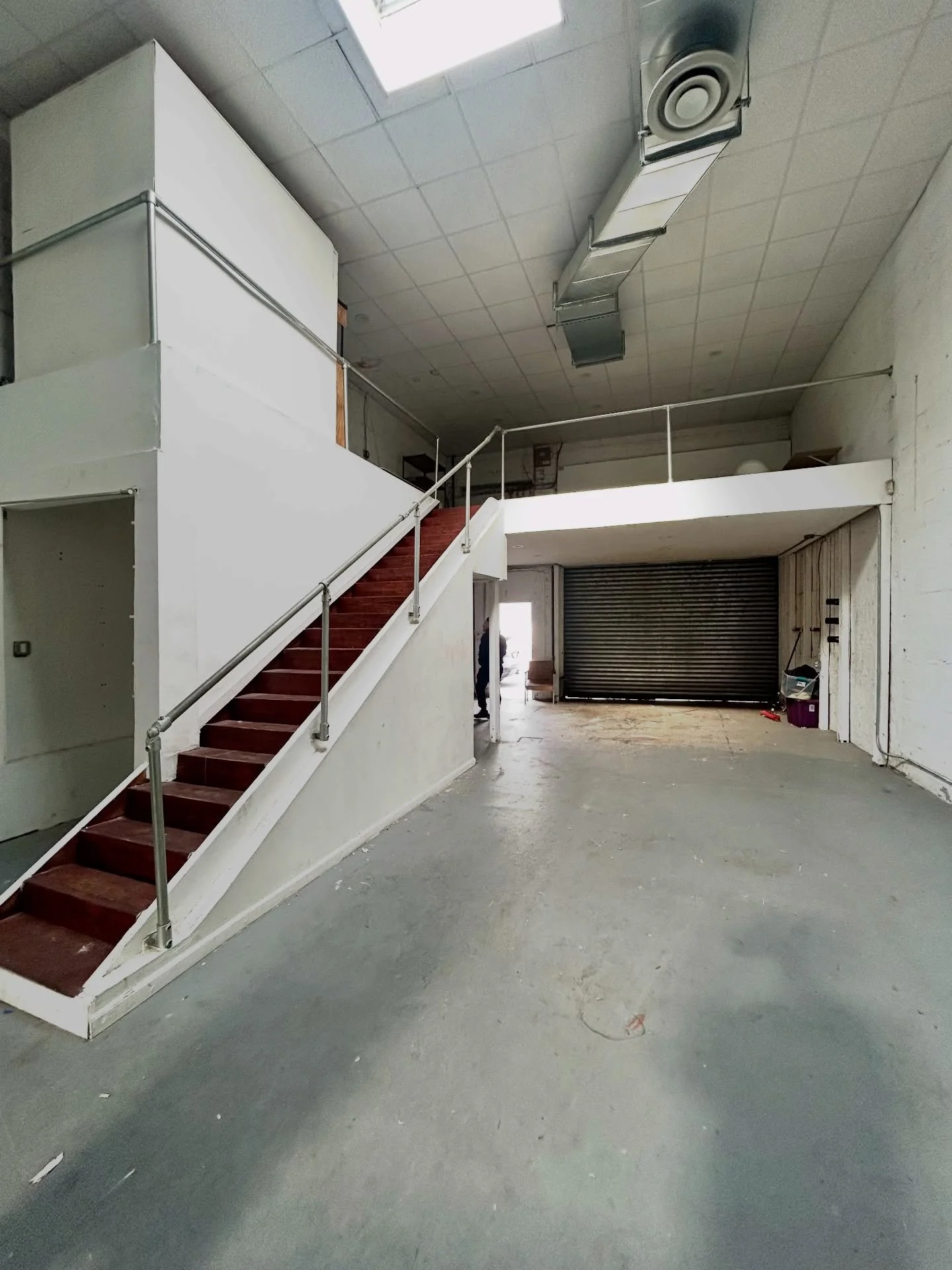 Not your typical home reno 👀 This project took us into a warehouse, where we handled a full demo and delivered a clean, white-boxed space ready for what&rsquo;s next.

#contractor #nyc #longisland #demo #warehouse