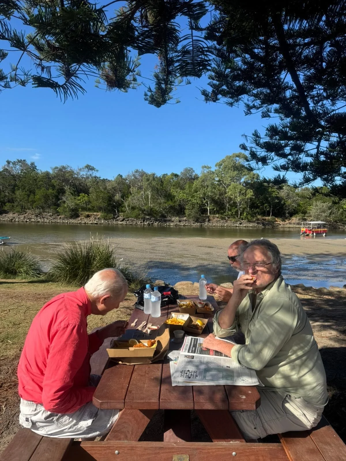 Life at Honey Bee Homes is about staying connected to the little moments that make each day meaningful.

From outings to the Billinudgel Pub and riverside strolls in Brunswick Heads, to cups of tea on the back deck, creating art at home, lending a ha