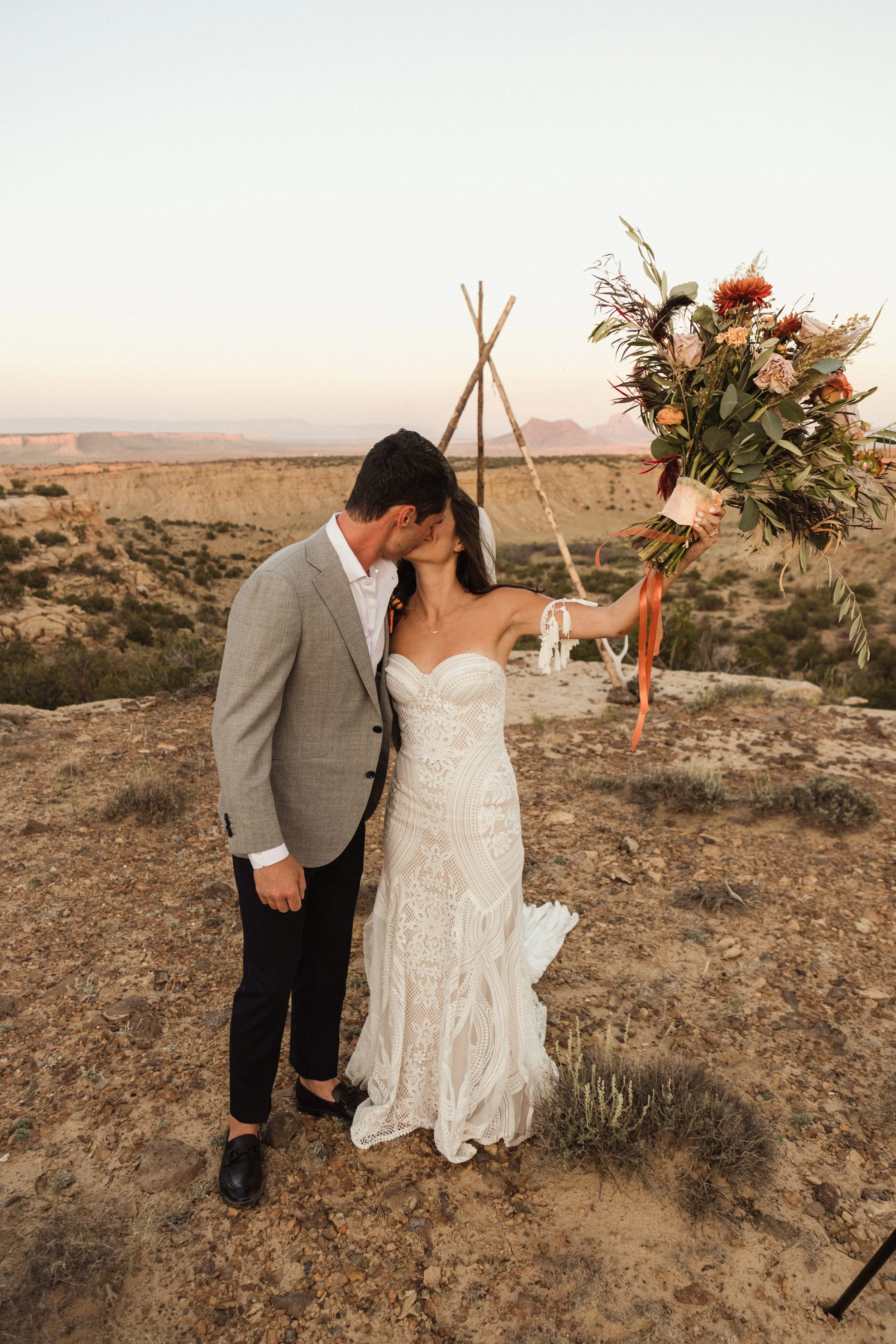 New Mexico ElOpement Packages: Everything You Need to Plan Your Desert Dream Wedding