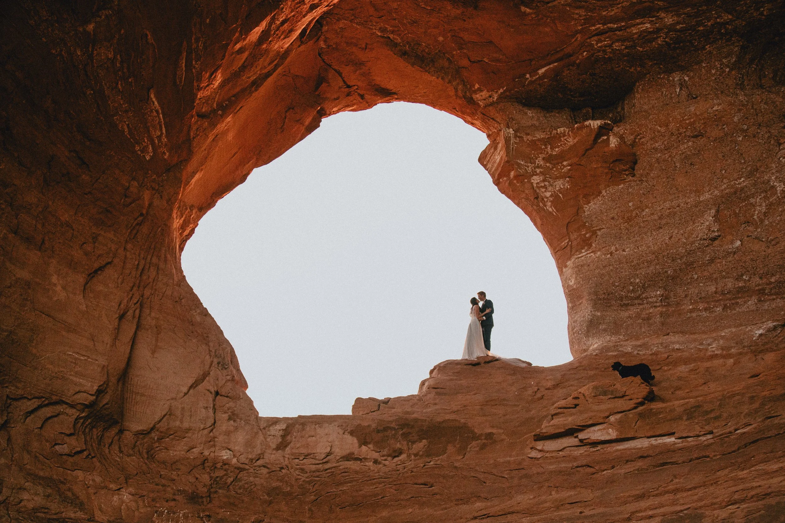 Red Rock Elopement Photographer: How to Find the Right One for Your Adventure Elopement