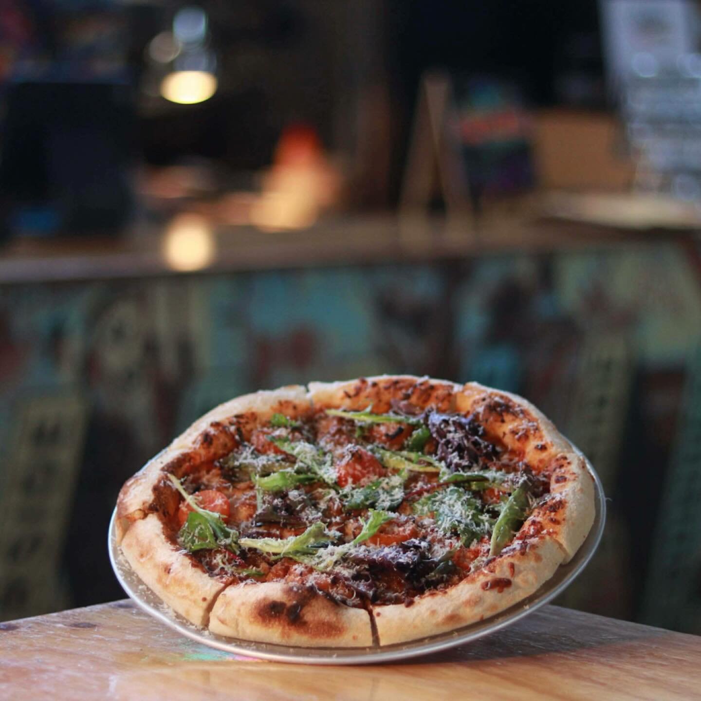 NDUJA PIZZA
Caramelised Onions, Cherry Tomatoes, Nduja,
Parmigiano Reggiano &amp; garnished with some Greens

Available on our new summer menu 

Also part of our Friday Pizza Special for only $15

#perthpizza #othersideofnowhere #ndujapizza #nduja #p