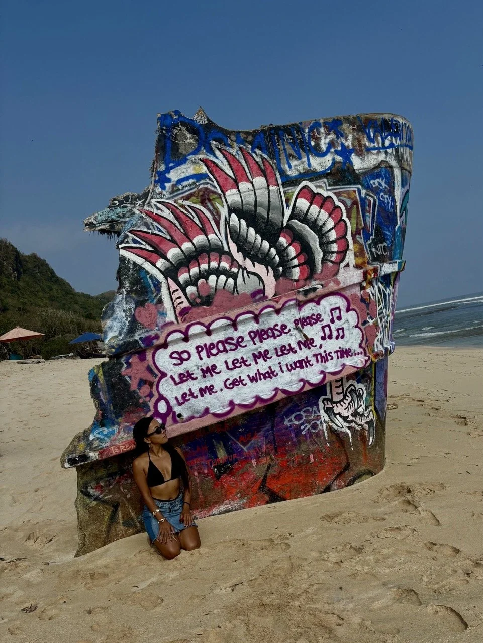 pantai-nunggalan-vro5252.jpeg