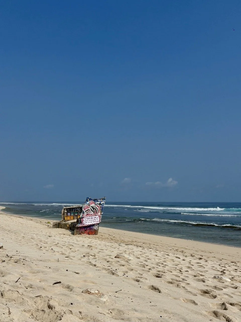pantai-nunggalan-vro5260.jpeg