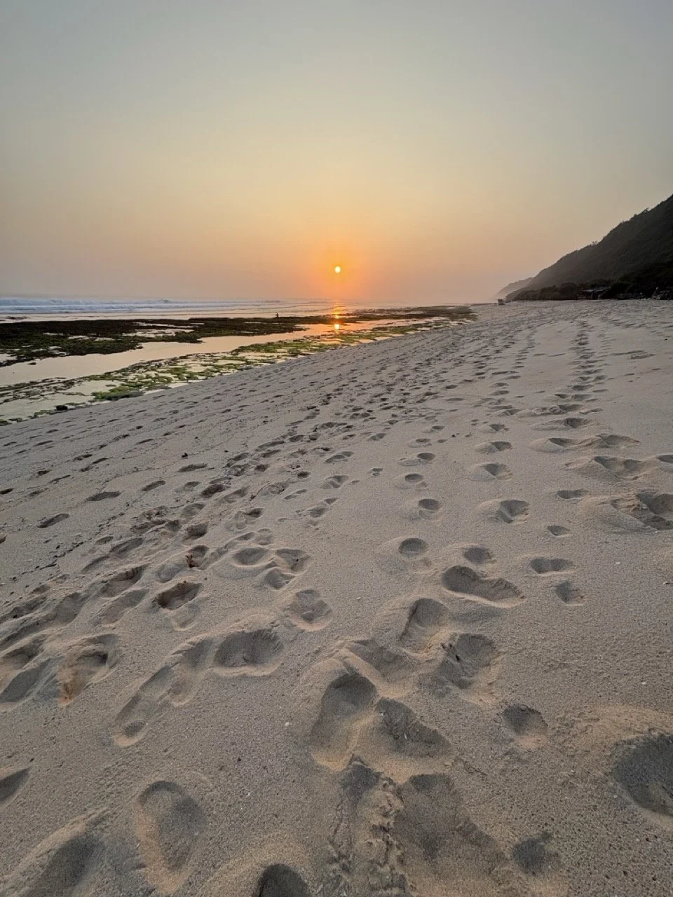 pantai-nunggalan-vro8989.jpeg
