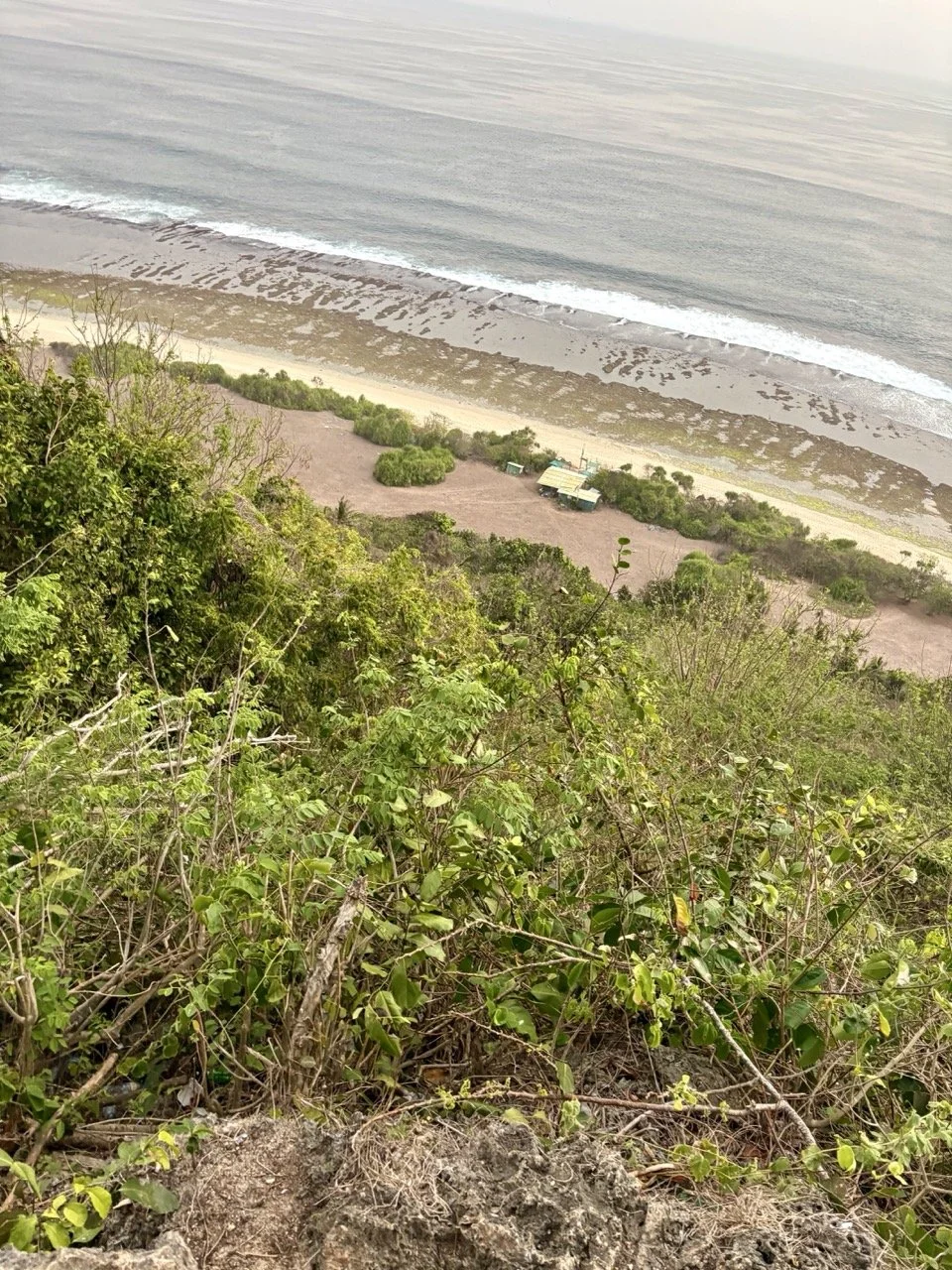 pantai-nunggalan-vro8999.jpeg