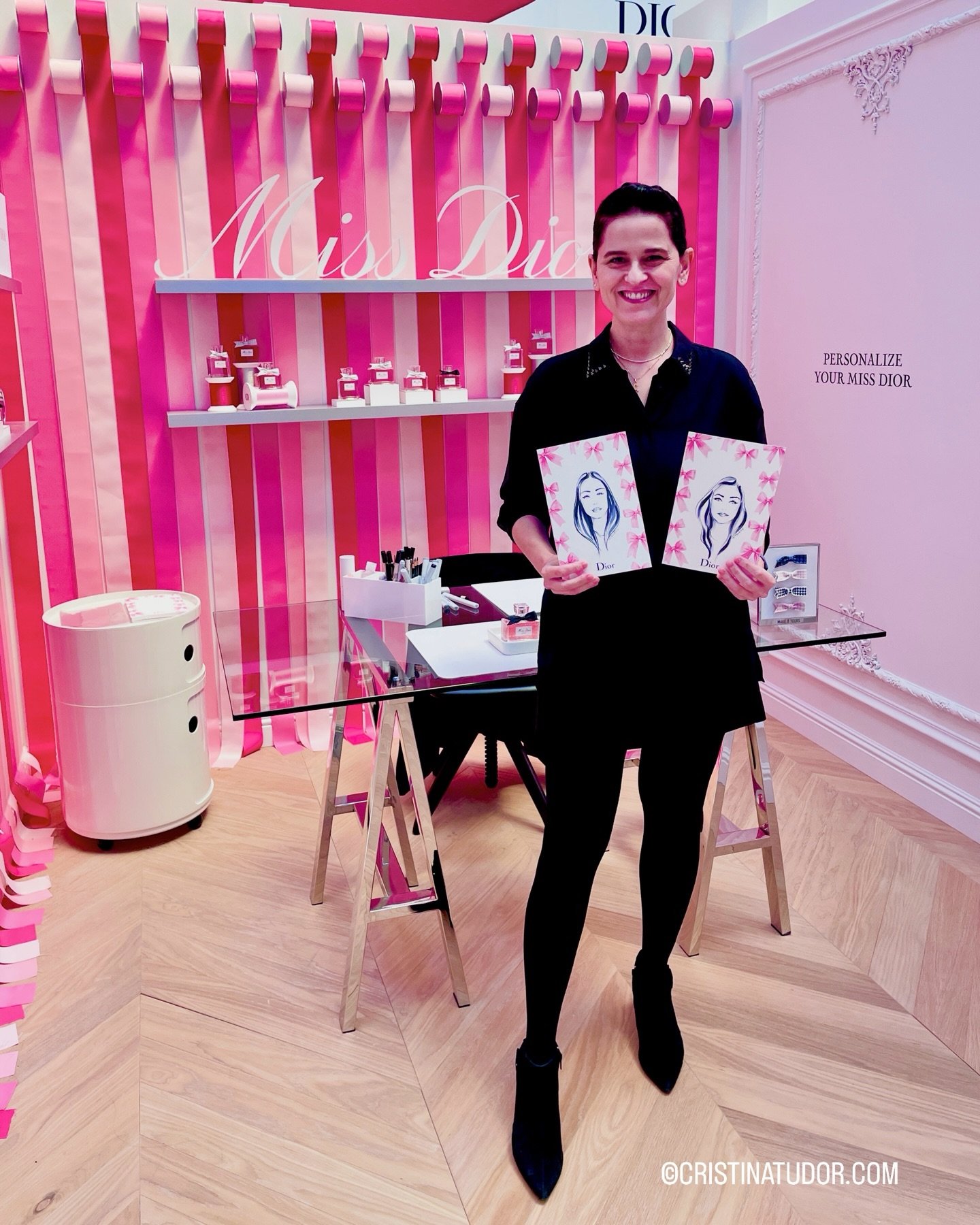 Honored to sketch live at eight more DIOR events at the South Coast Plaza one-of-a-kind pop-up - this time I had the pleasure of creating bespoke minimal monochromatic face portraits on lovely paper with Dior pink bows that was provided for me exclus
