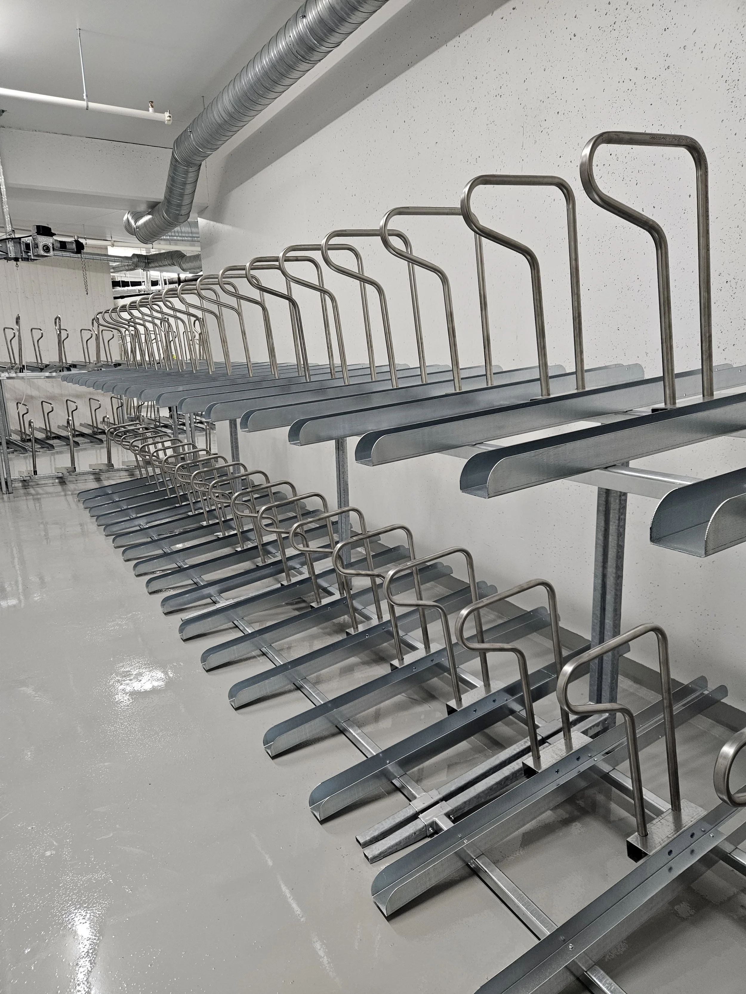 To etasjer sykkelstativ.jpg