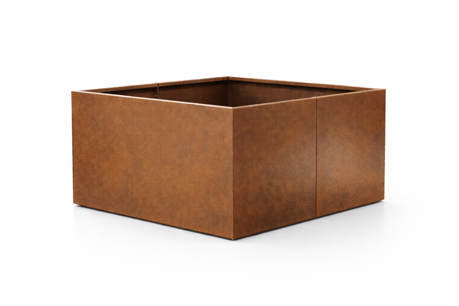 Rektangulært corten stål plantekasse uten planter.