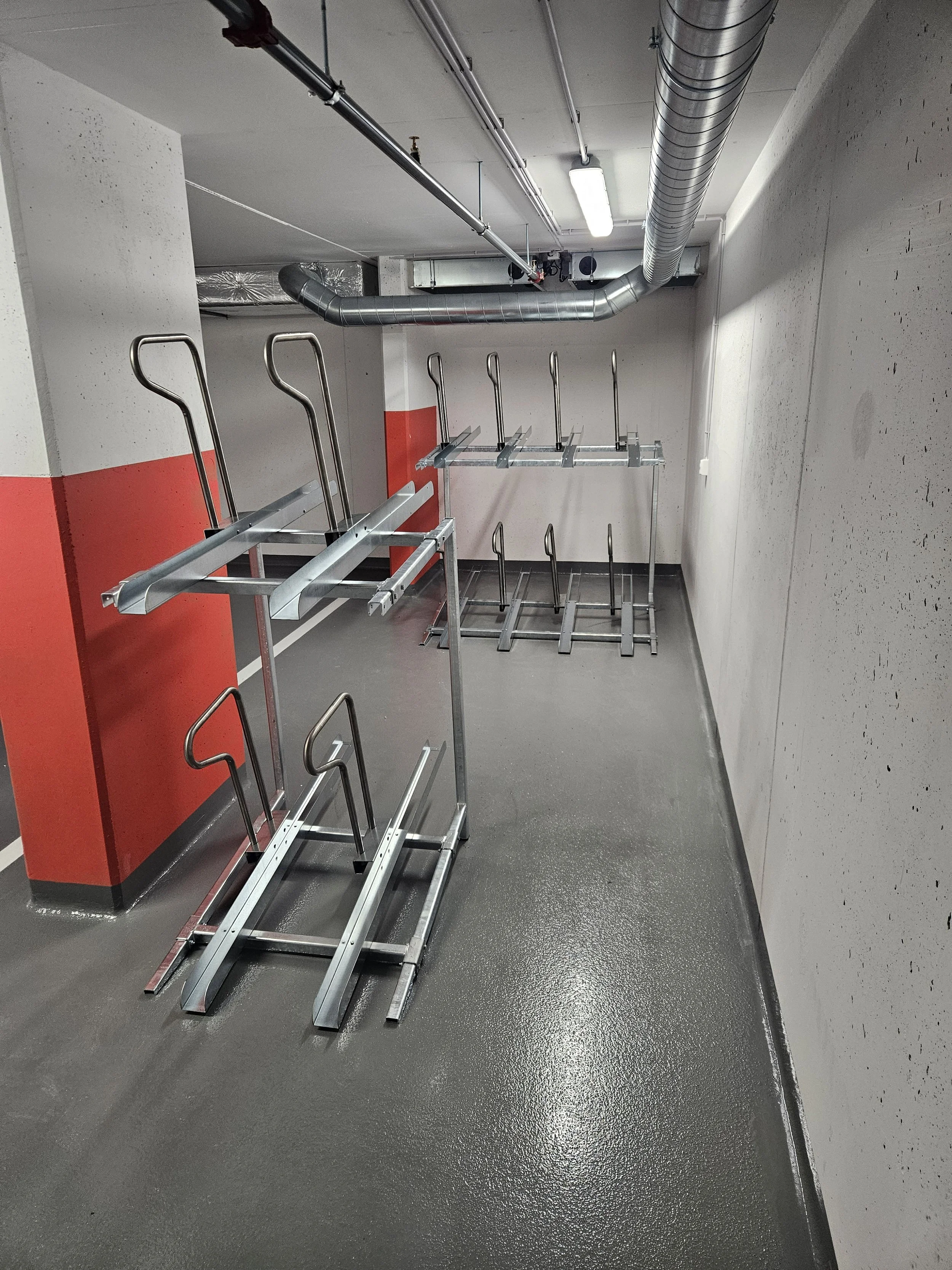 SR 10-2 sykkelstativ for 2 og 4 sykler i bredden