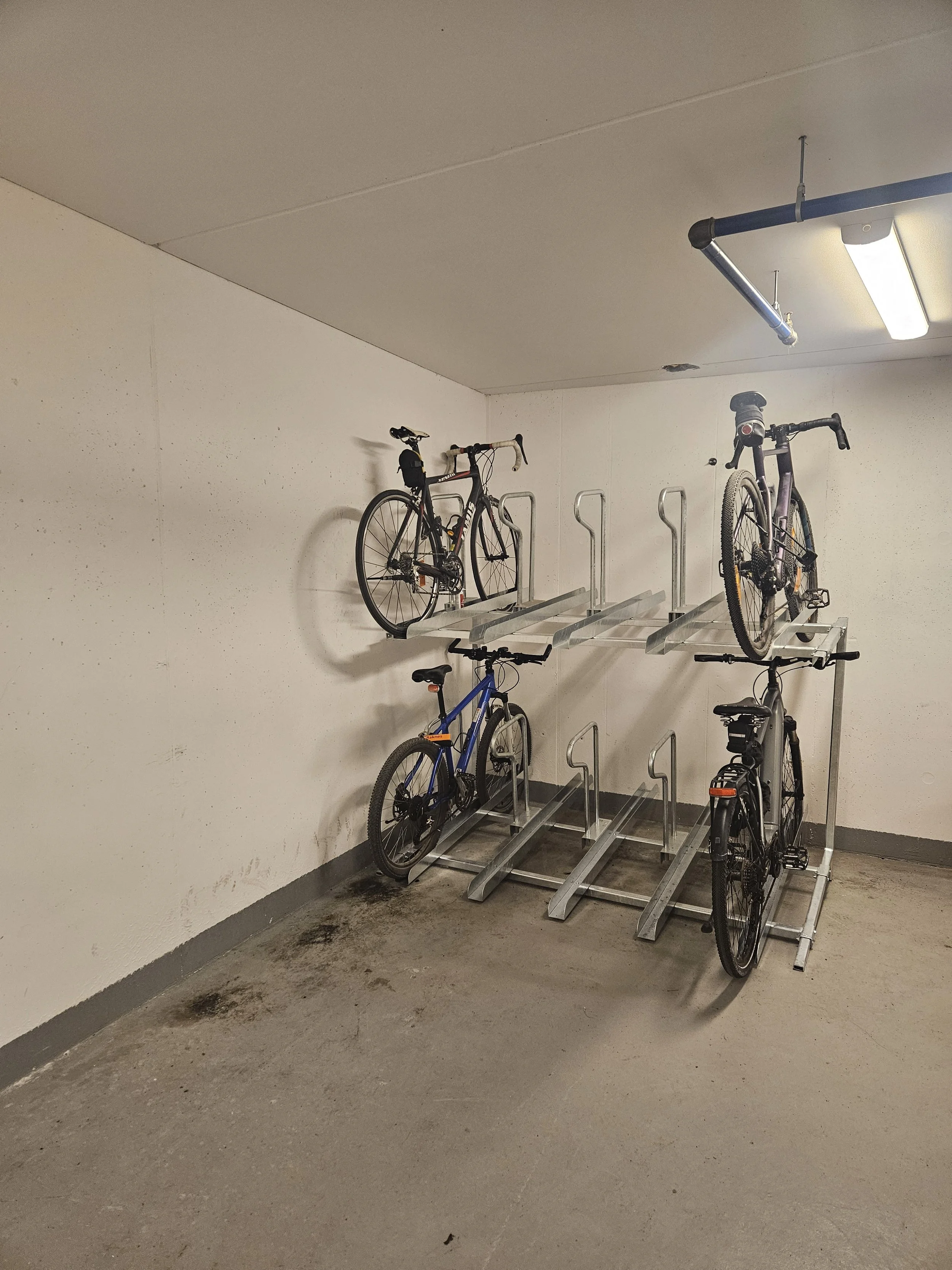 SR 10-2 sykkelstativ med sykler