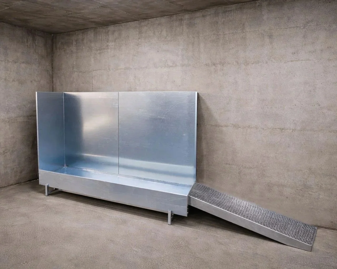 Sykkelvask med rampe på siden for enkel tilgang med tunge sykler