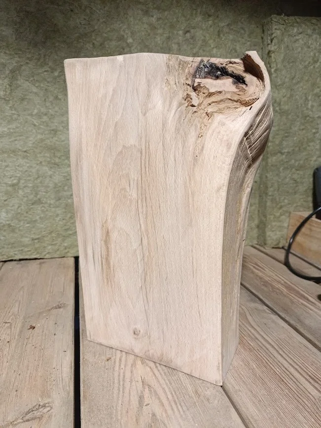 La surface révélée par le ponçage.