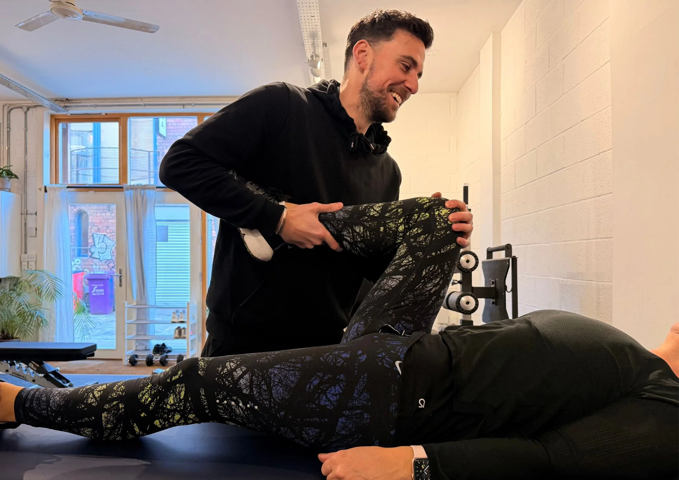 Hands on physiotherapy assessment of the lower limb and hip