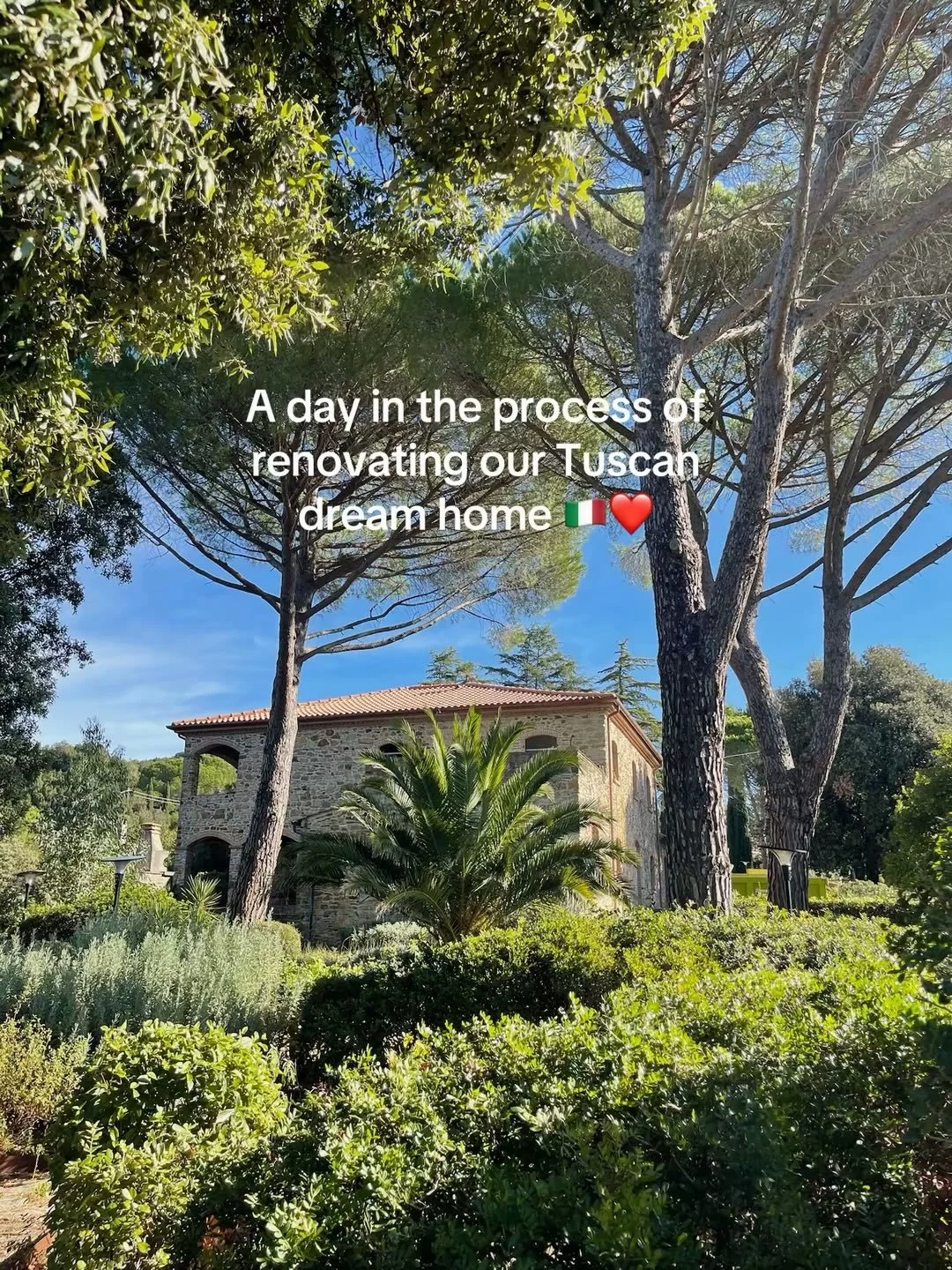 Some glimpses from the renovation process of our Tuscan dream home ❤️

#tuscany #dreamhome #family #wine #tuscanstyle