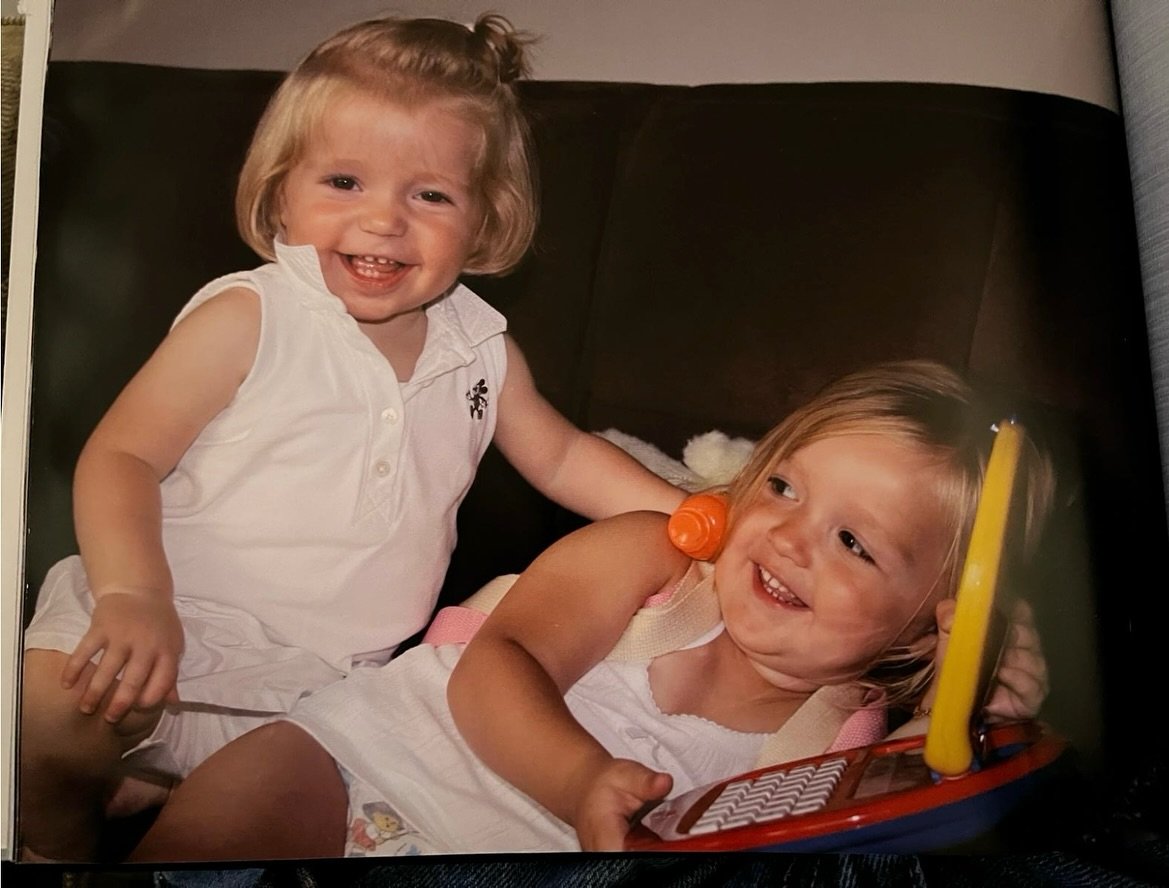 Lieve Chlo&eacute;, op deze dag 16 jaar geleden moest ik al vroeg melden in het ziekenhuis. Je zat namelijk al 42 weken in mijn buik en was nog rustig je mooie bos haar aan het cre&euml;ren. De gynaecoloog vond dat het wel klaar was en dat je geboren