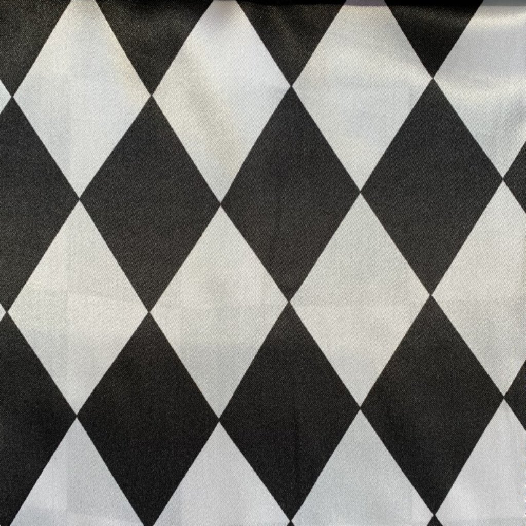 Raso Carnaval Print Rombos Blancos y Negros