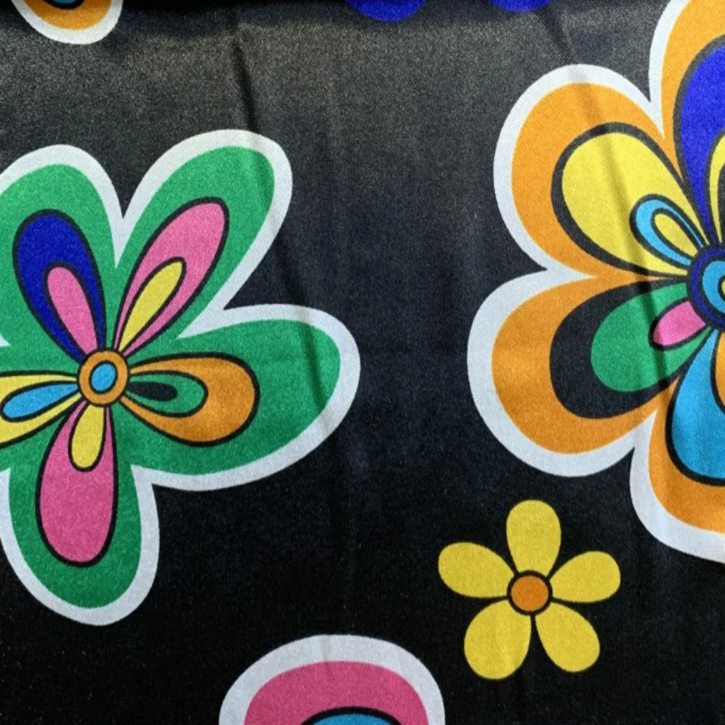 5543-RASO-7002 FLORES FONDO NEGRO.jpg
