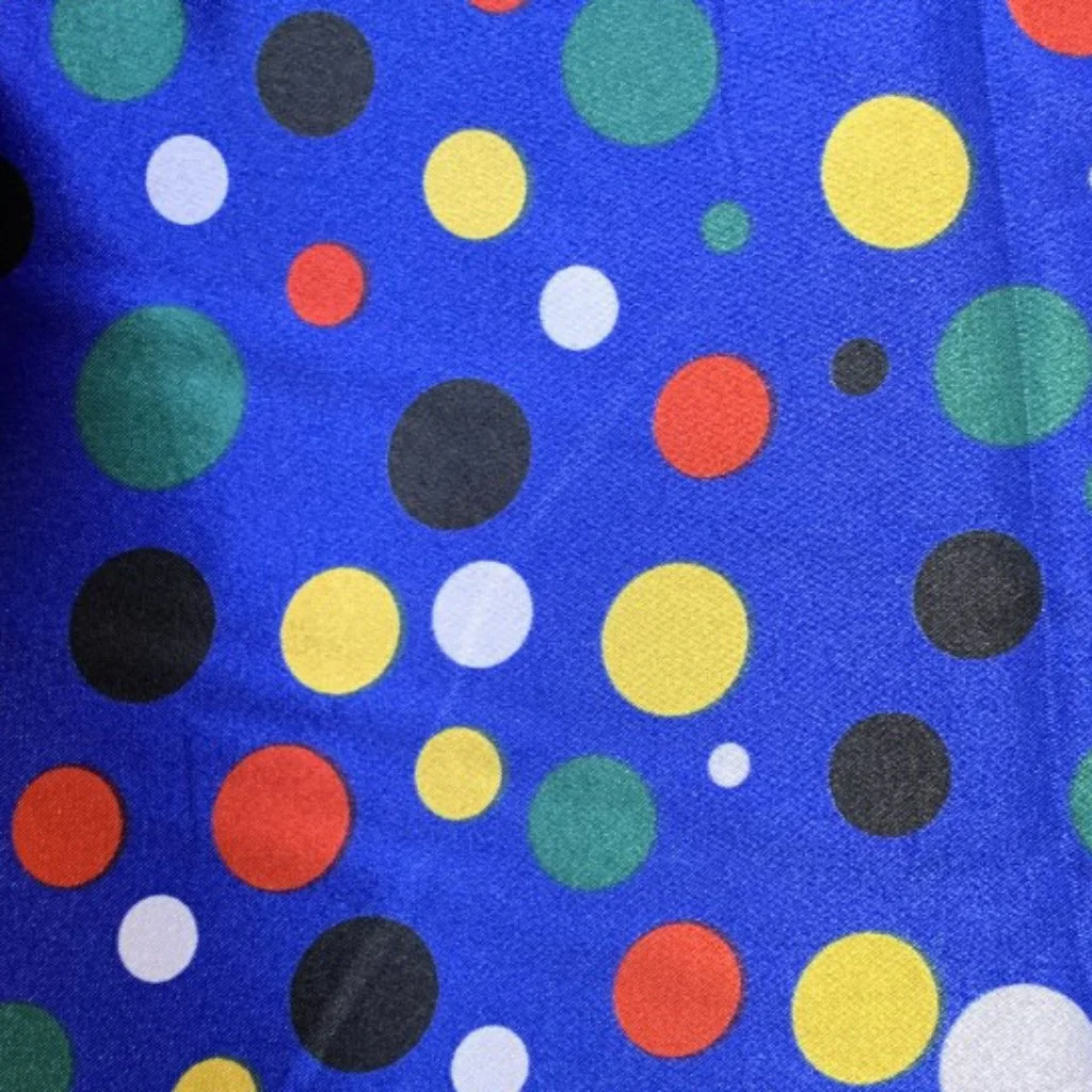 5560-RASO-7019 BOLAS COLORES FONDO AZUL.jpg