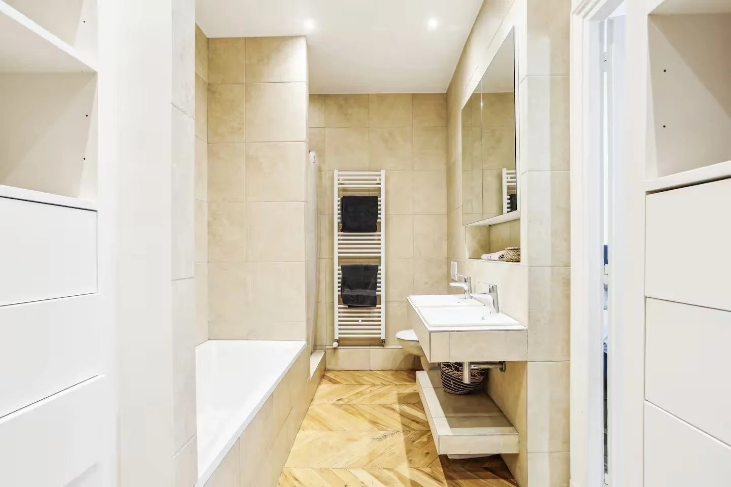 66493bf4-0f6b-4817-9fdc-cdec2c7b1f81 2.jpeg