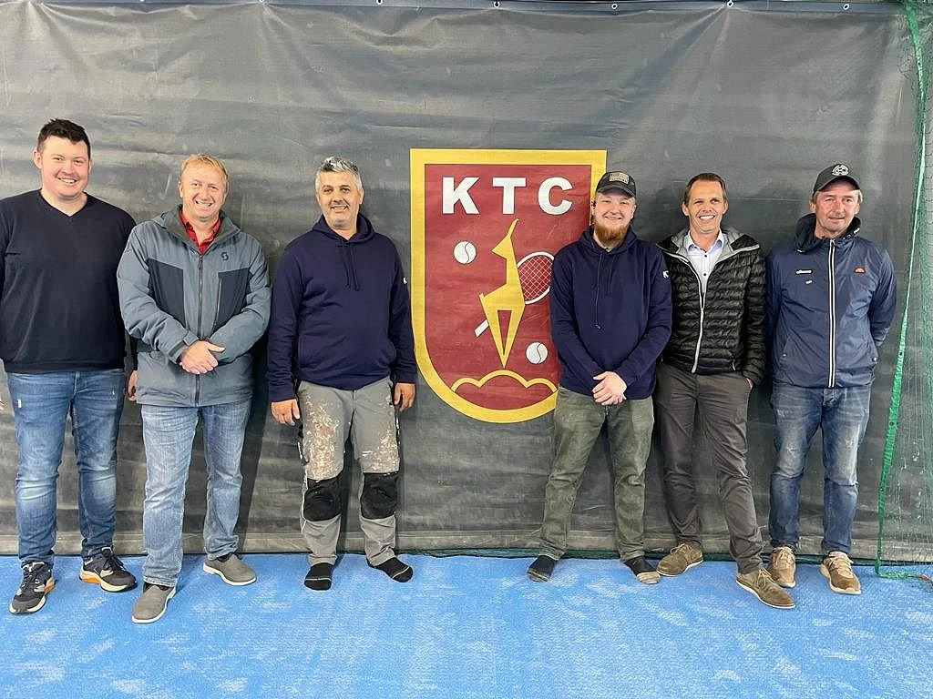 Neue Hallenplätze in der Tennishalle