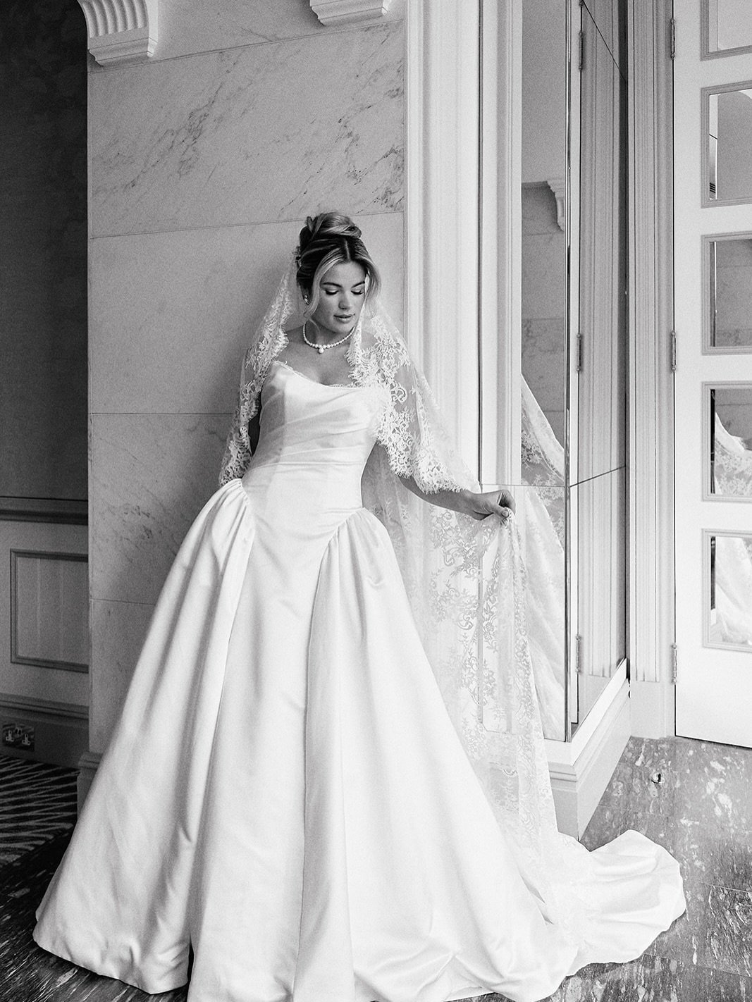 A study of feminine romance ~ Raine. 

Location @thesavoylondon 
Photographer @selene_adores 
Glam squad @teamglamofficial 

#thesavoylondon #luxurybridal #lauracarmelbridal #modernbride