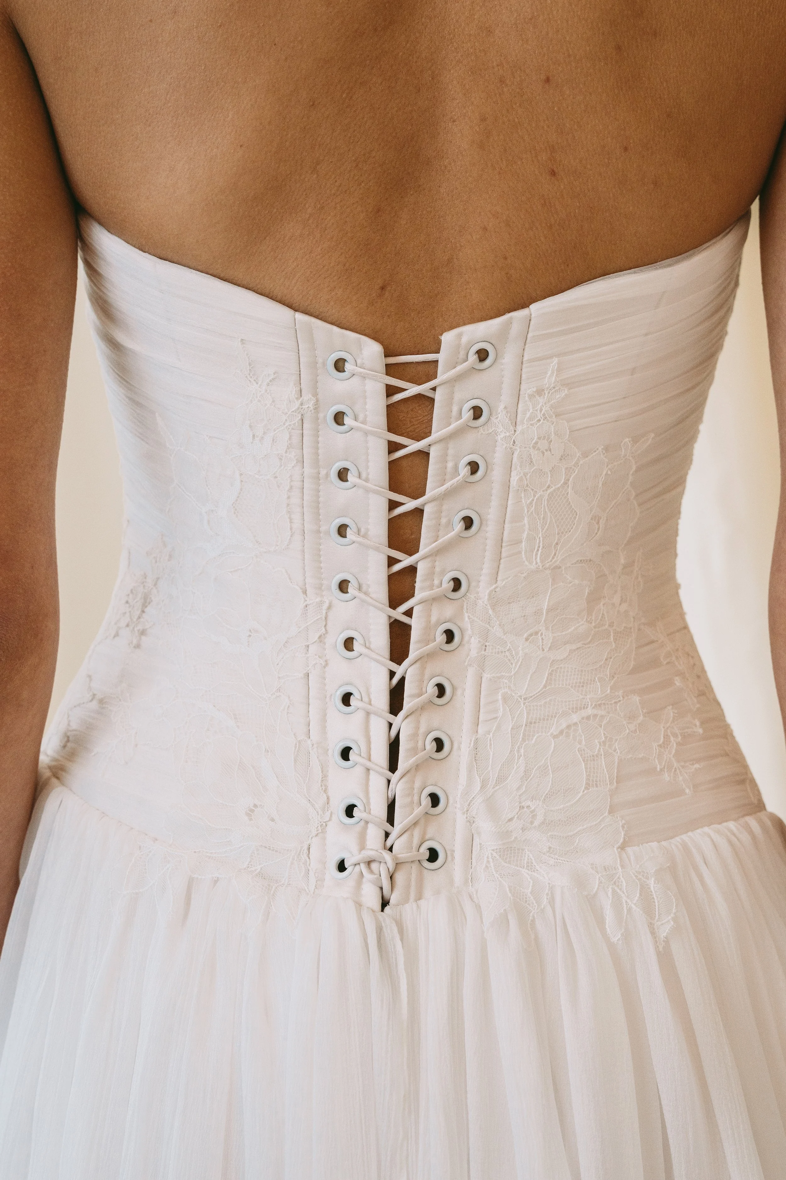 basque-waist-wedding-dress.jpg