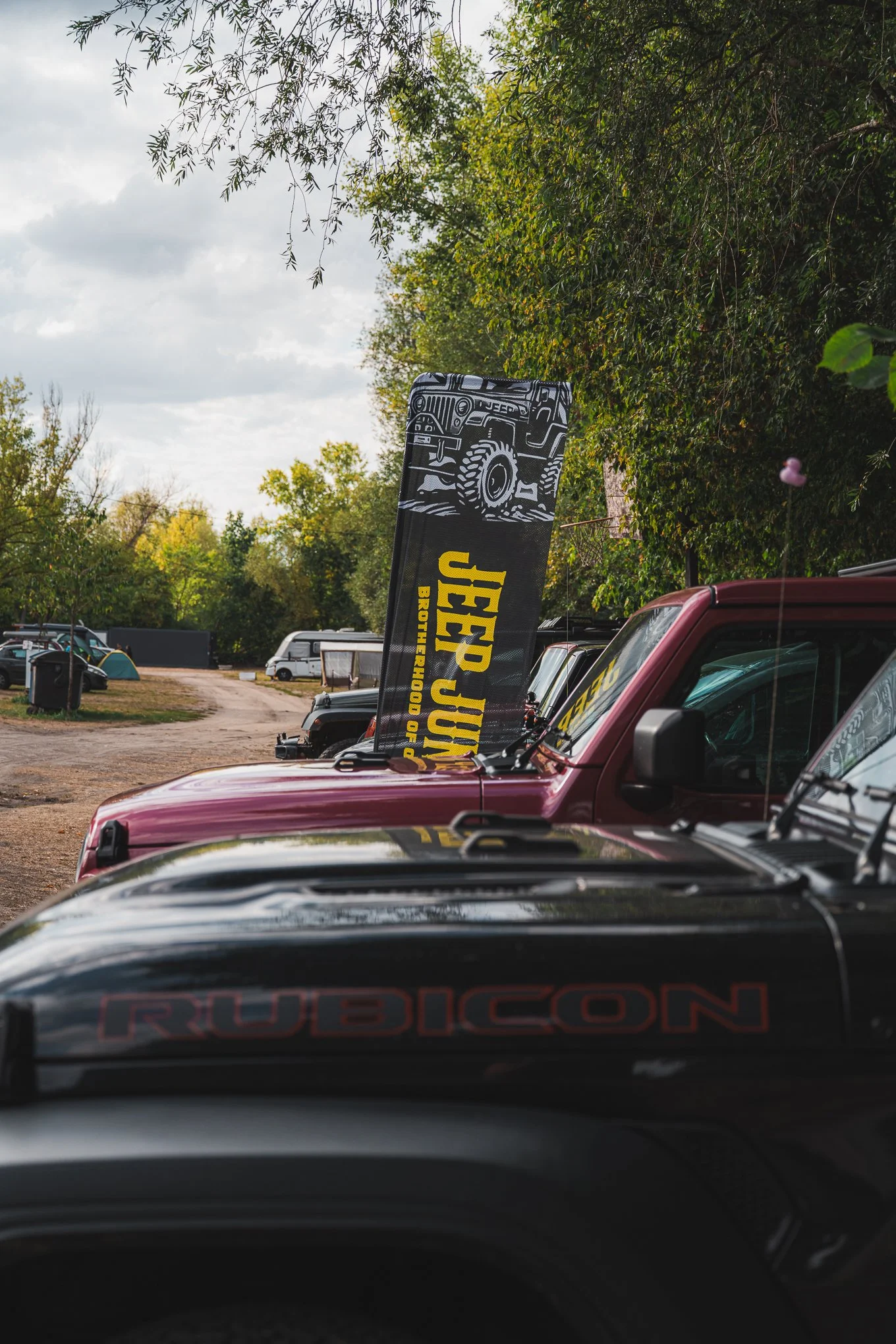 Sraz Jeep Junkies s vlajkou