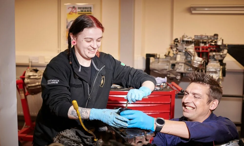 The Top 10 Benefits of Choosing an Apprenticeship