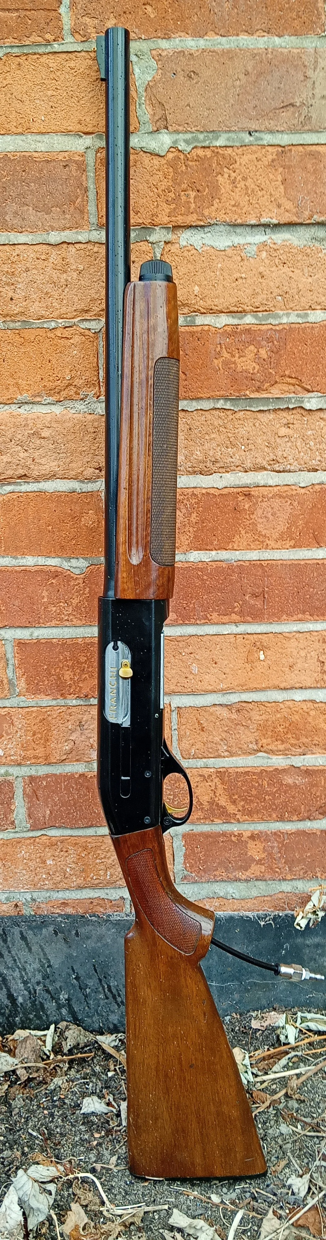 Franchi HPA semi-auto tri-shot airsoft shotgun