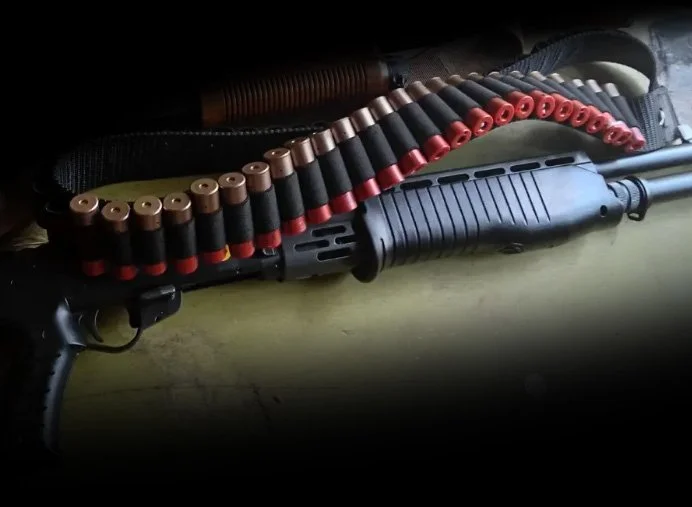 HPA airsoft Spas-12 shotgun with shotgun shell bandolier 