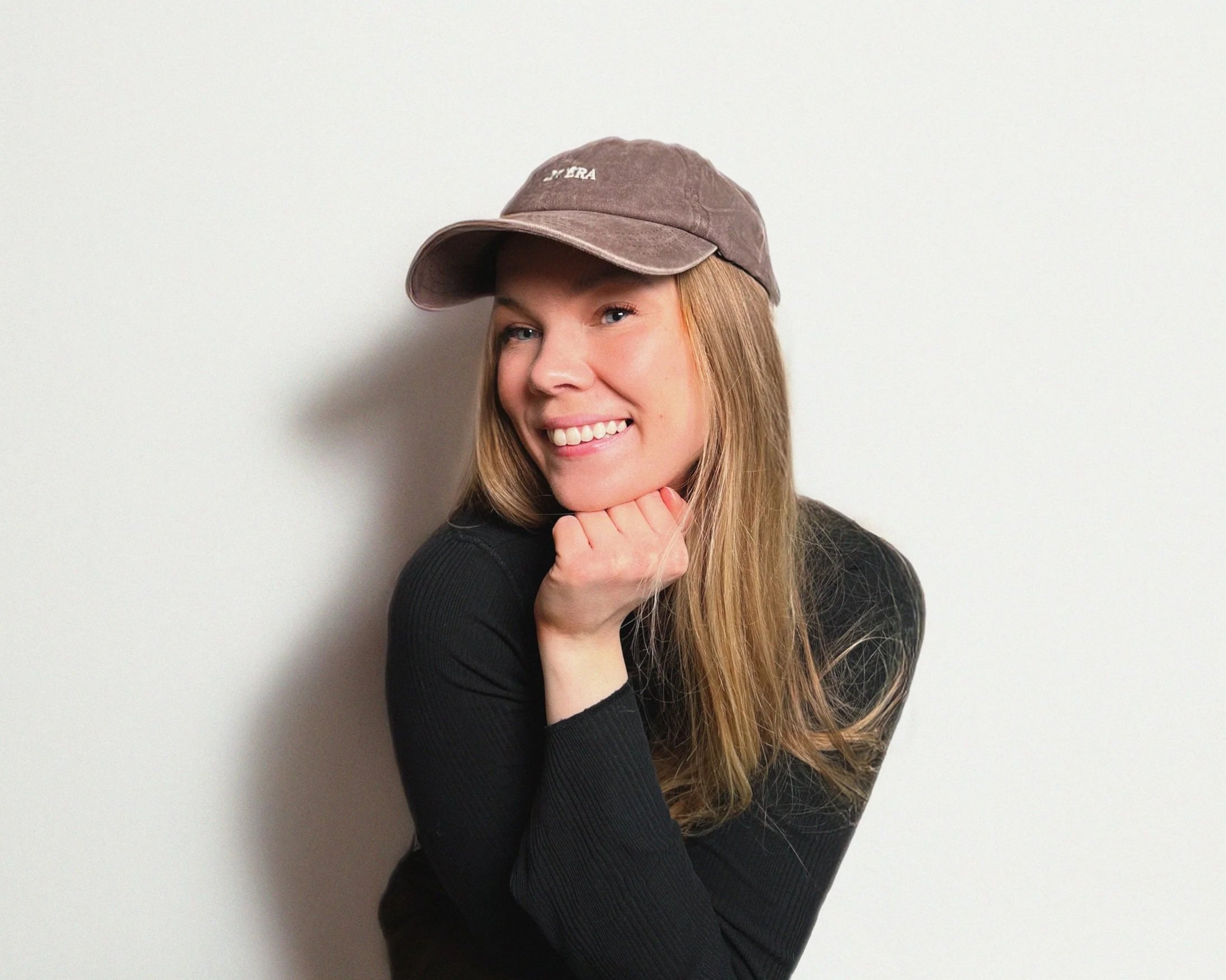 Freelance grafiker. Specialiseret i professionelle visuelle identiteter og hjemmesider