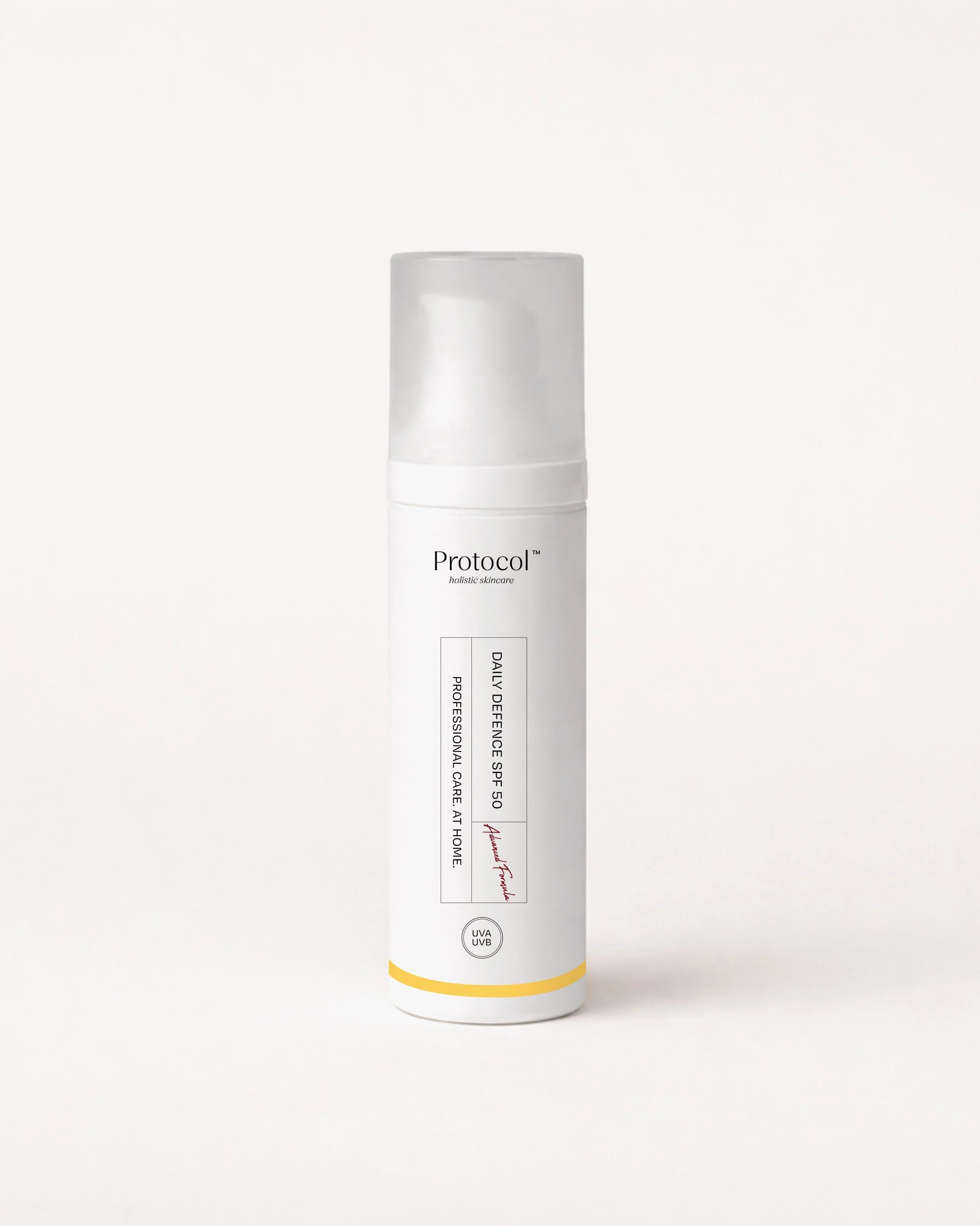 Protocol emballage design af Daily Defence SPF 50. Visuel identitet af Projekt 01