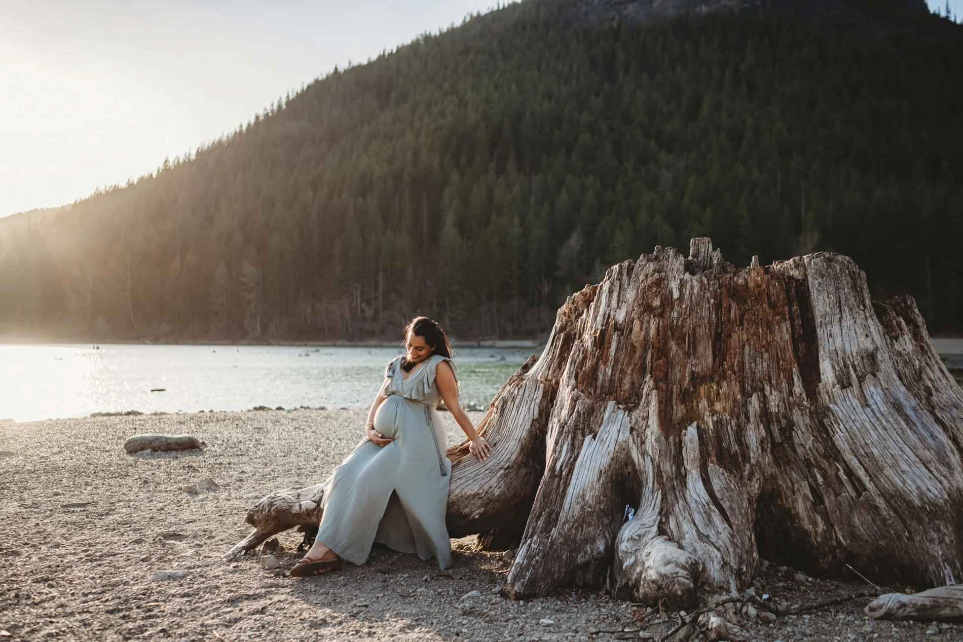 maternity-photography-rattlesnake-lake-005-1900x1267.jpg