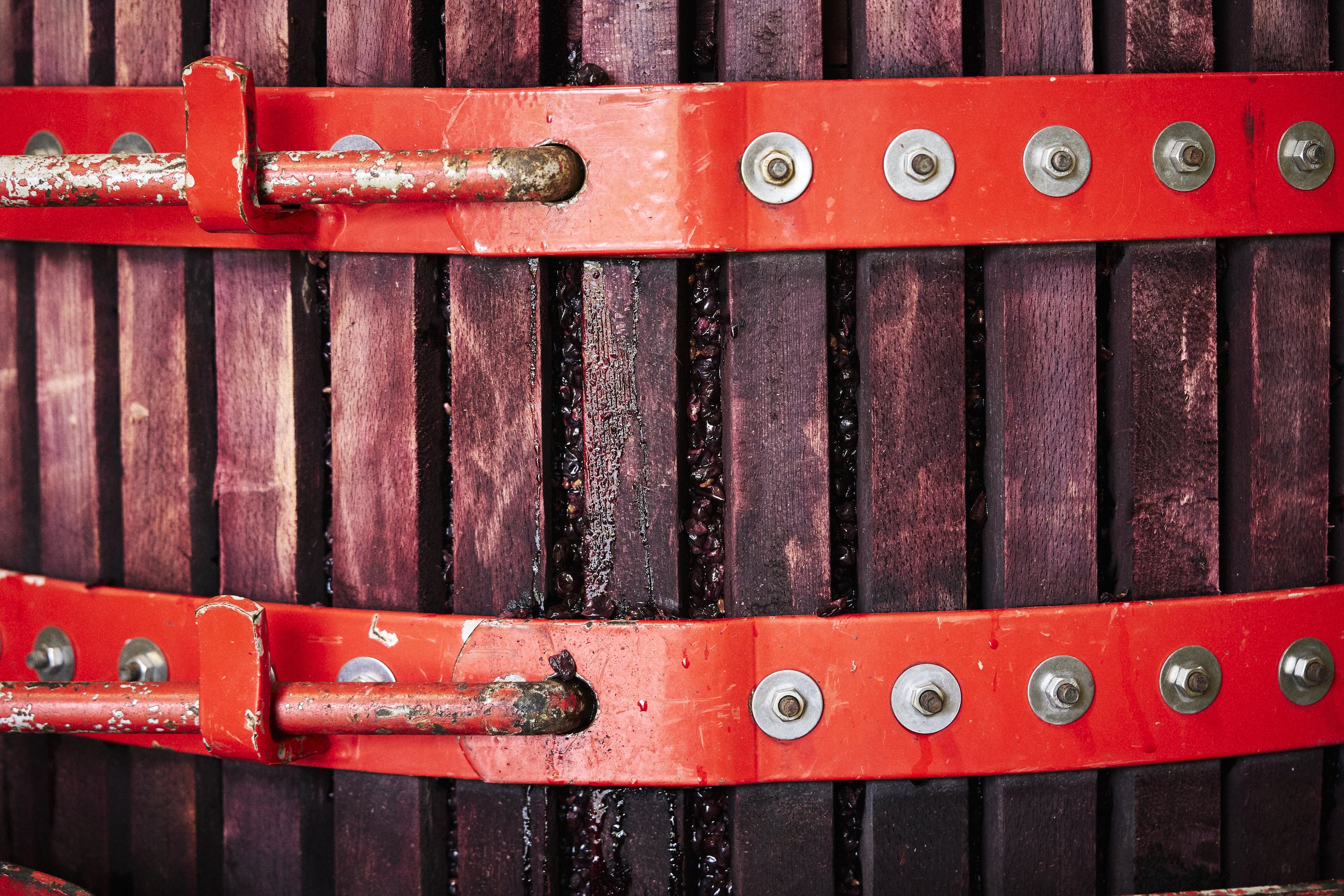 Basket Press,  Cabernet Sauvignon, Pinot Noir.