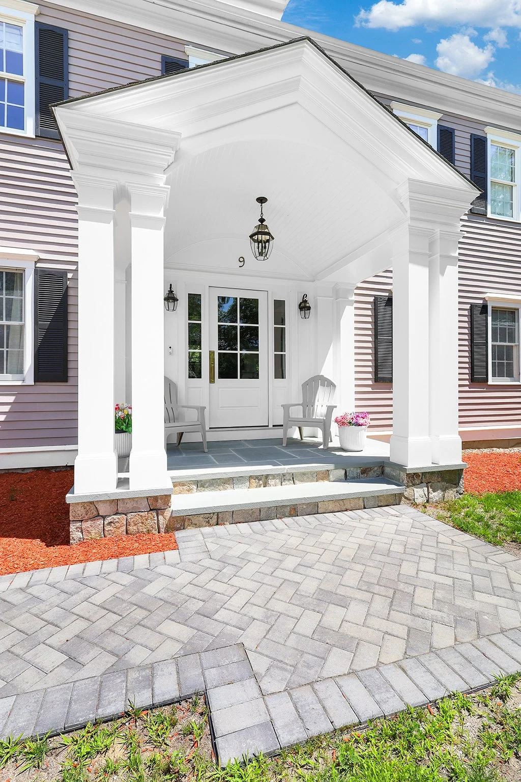 Southborough, Grand Entry